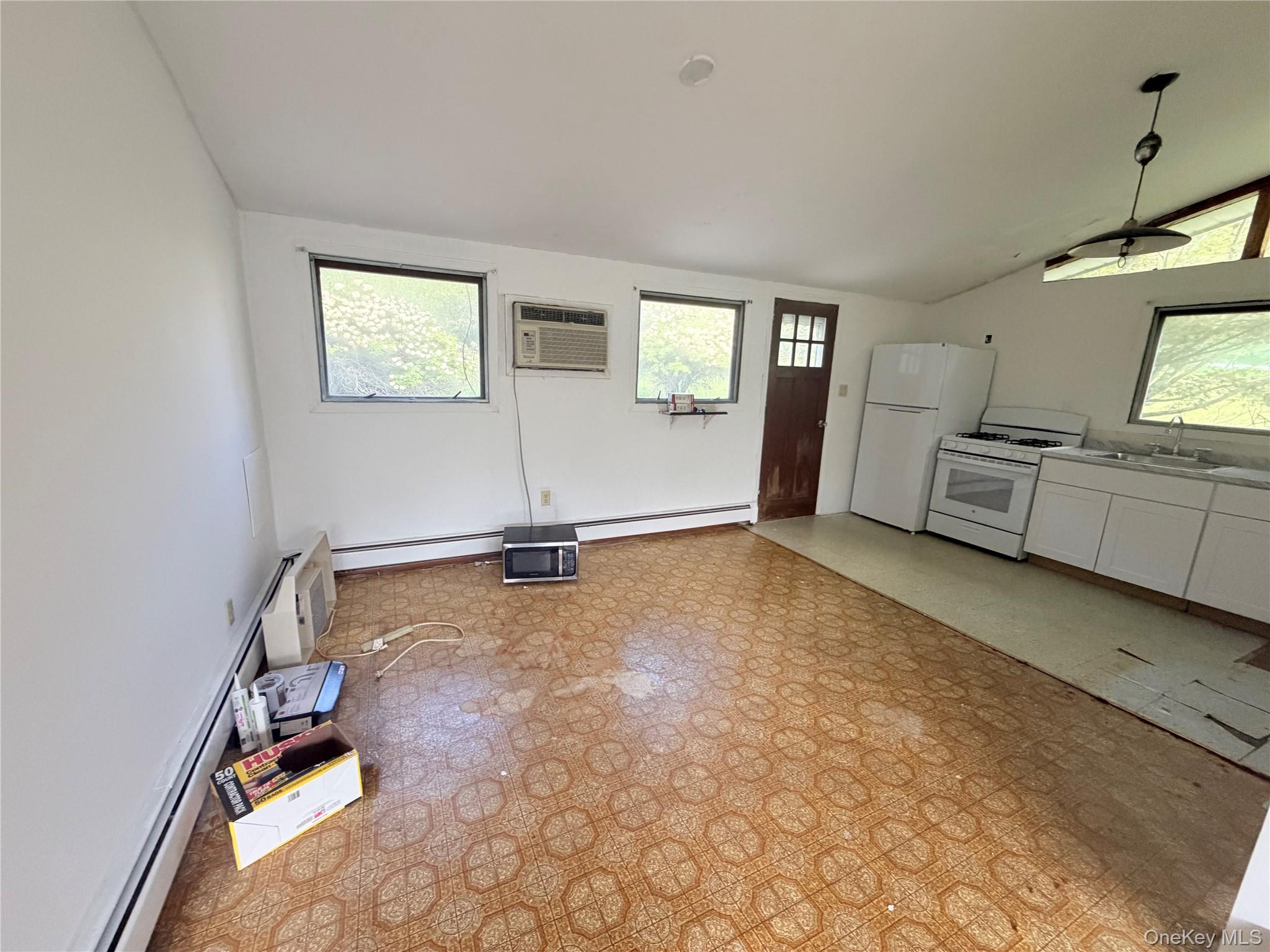 25 Miles – For Rent photo 5
