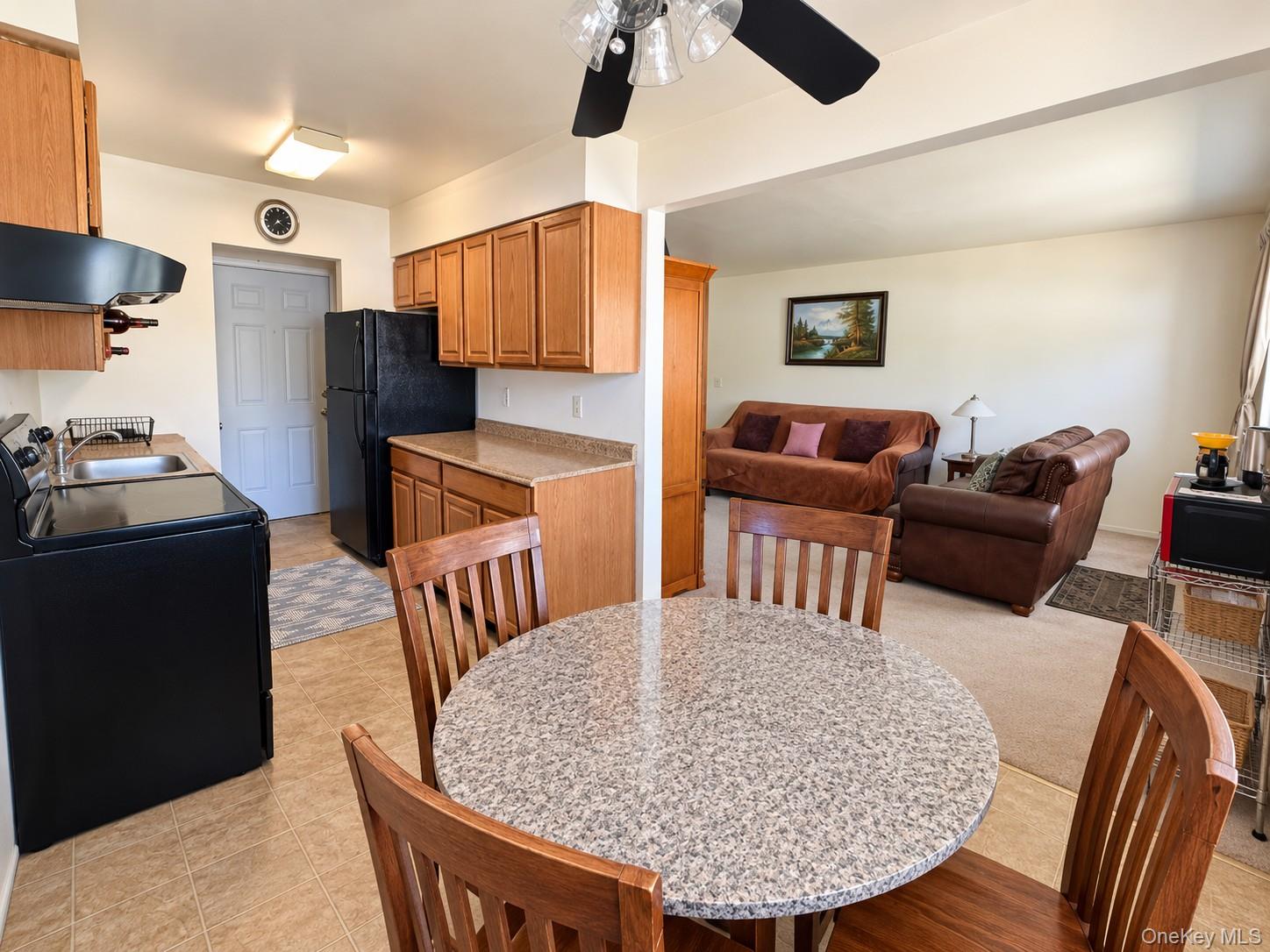 50 Cromwell Terrace, Unit 6 photo 4