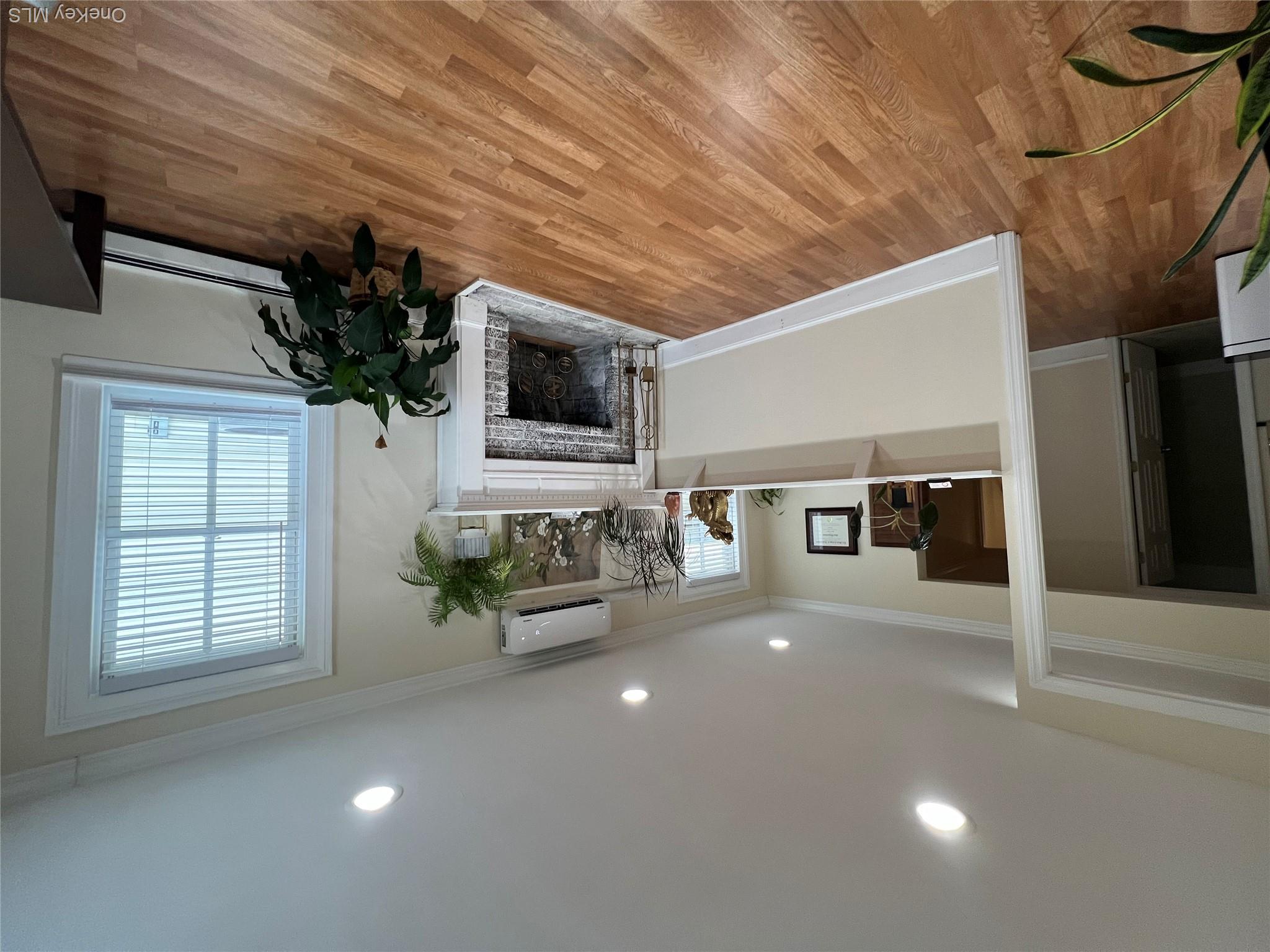 6278 Northern Boulevard, Unit 1 photo 3
