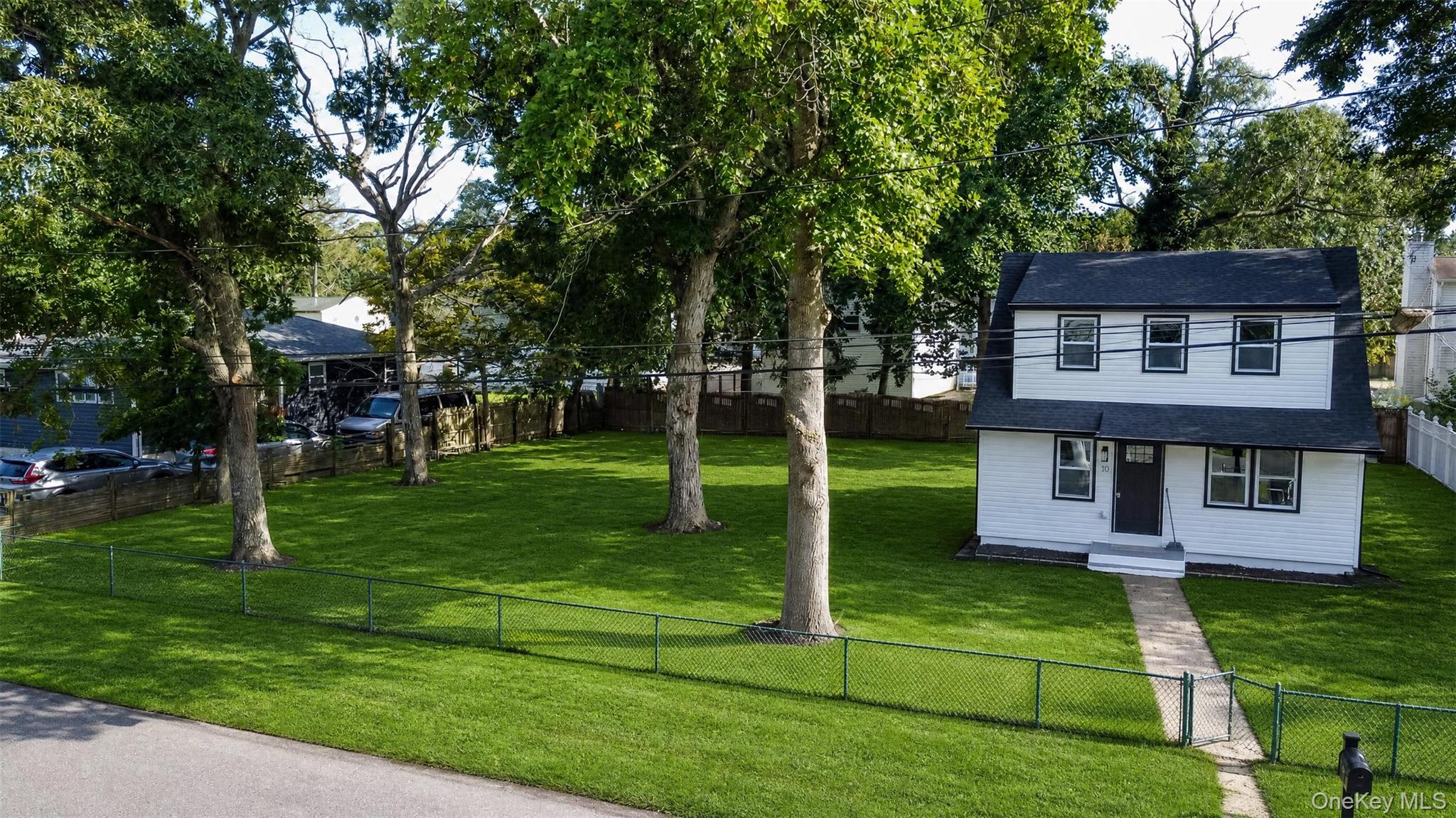 10 Harrison Drive – For Sale photo 4