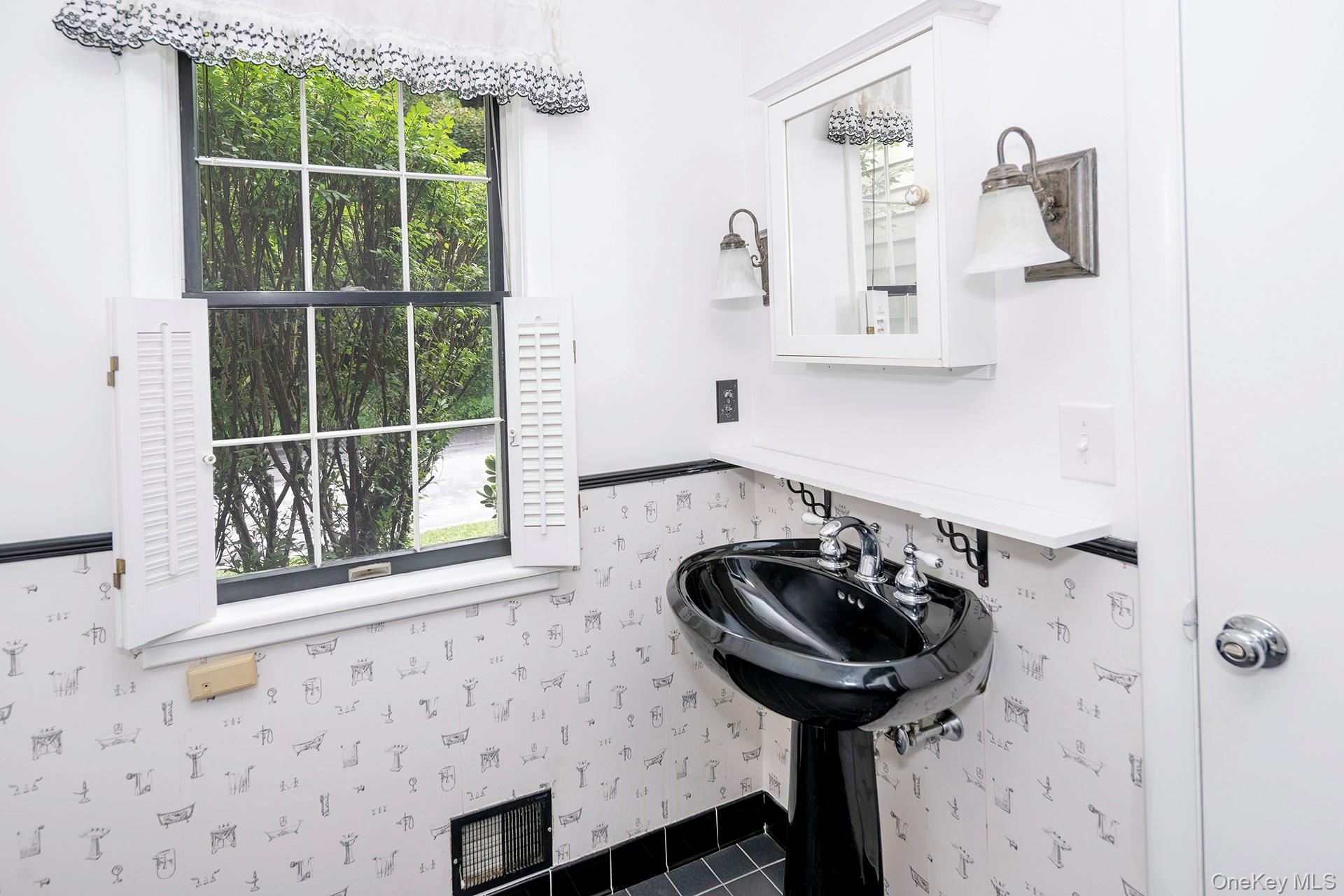 24 Millbrook Hollow Lane – For Rent photo 18