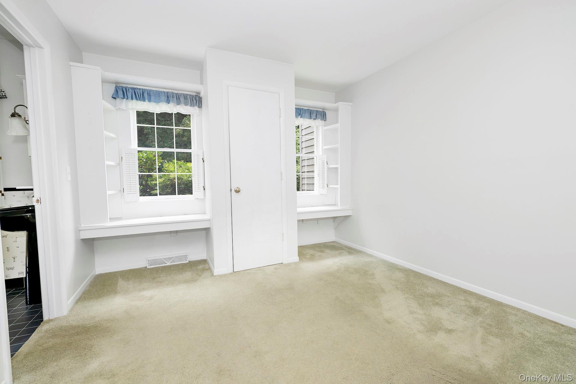 24 Millbrook Hollow Lane – For Rent photo 16