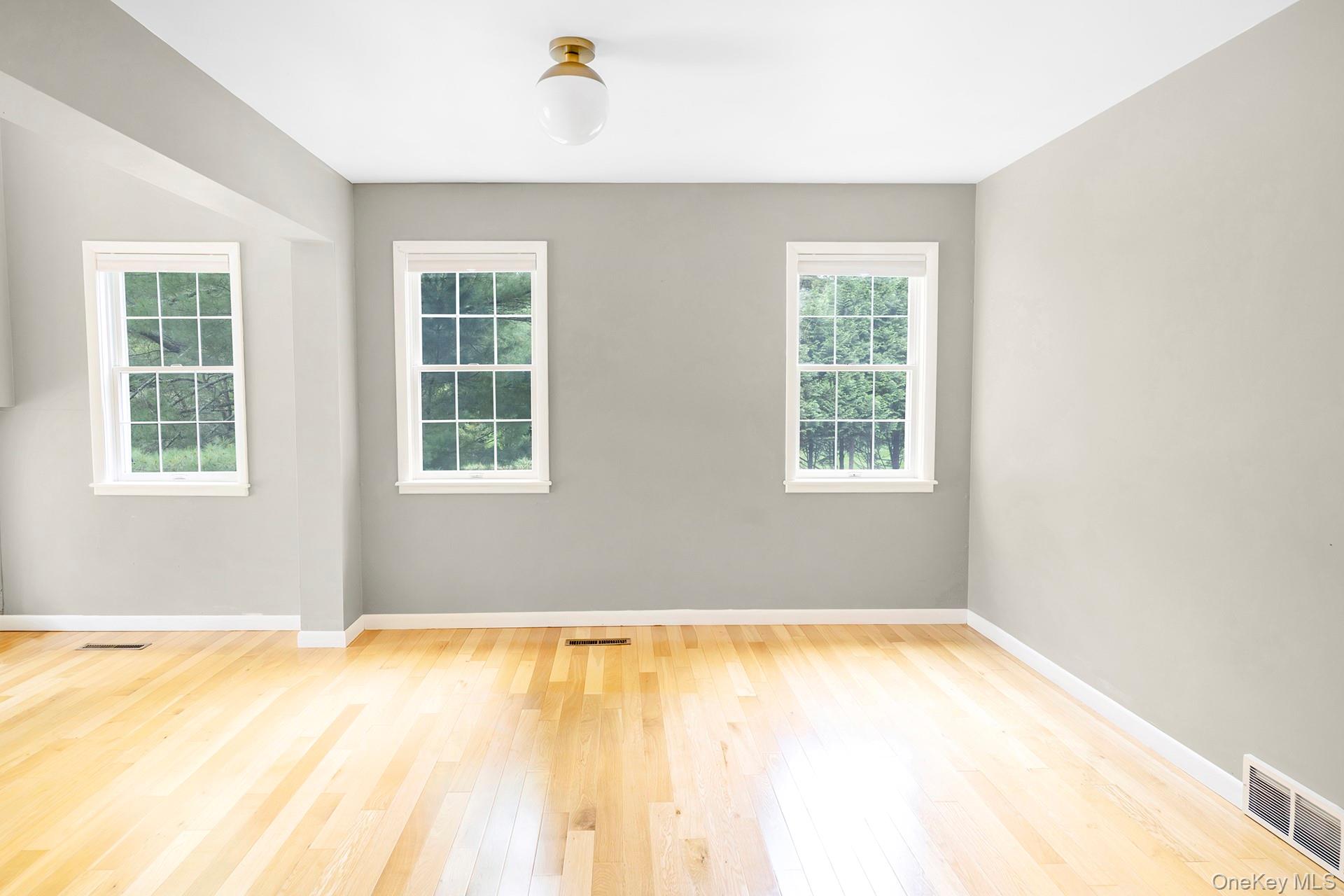 24 Millbrook Hollow Lane – For Rent photo 9