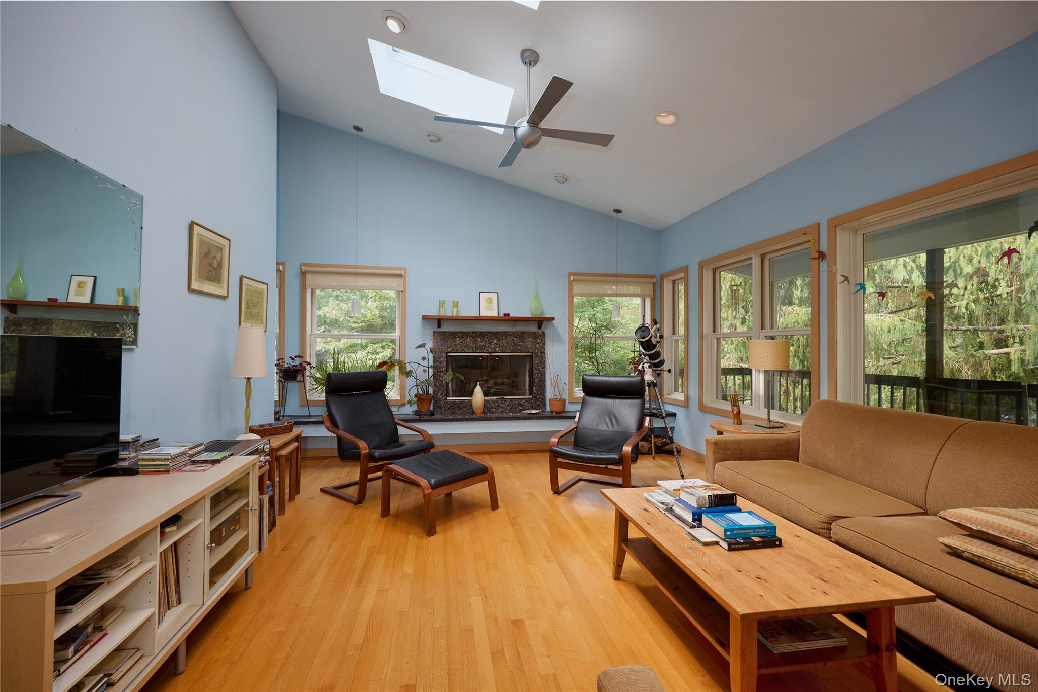 17 Merriewold Lane N – For Sale photo 6