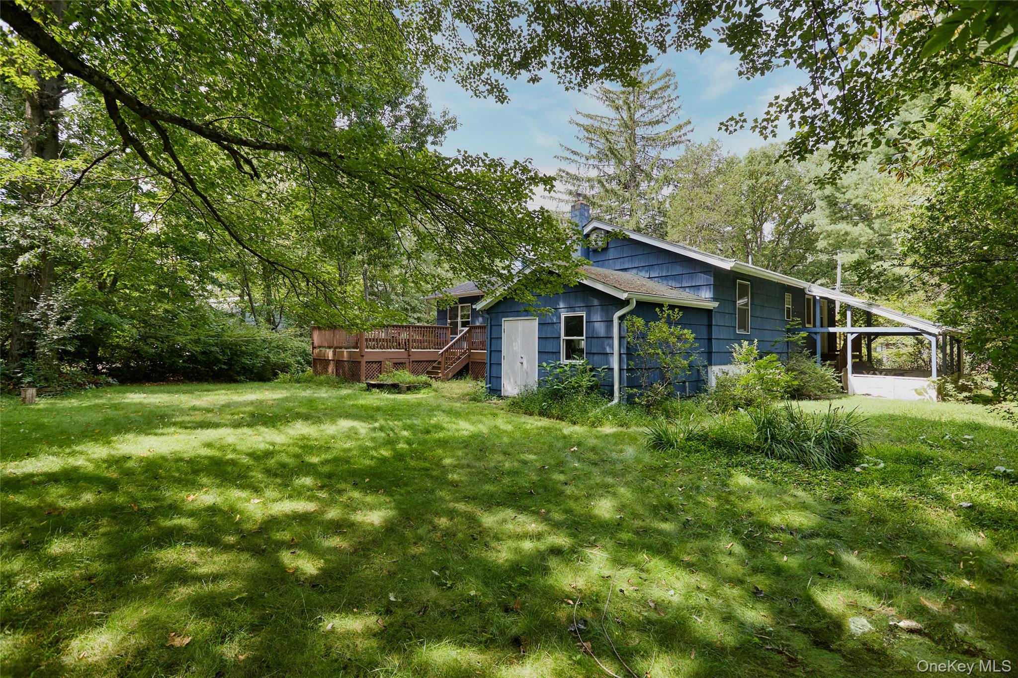 17 Merriewold Lane N – For Sale photo 2