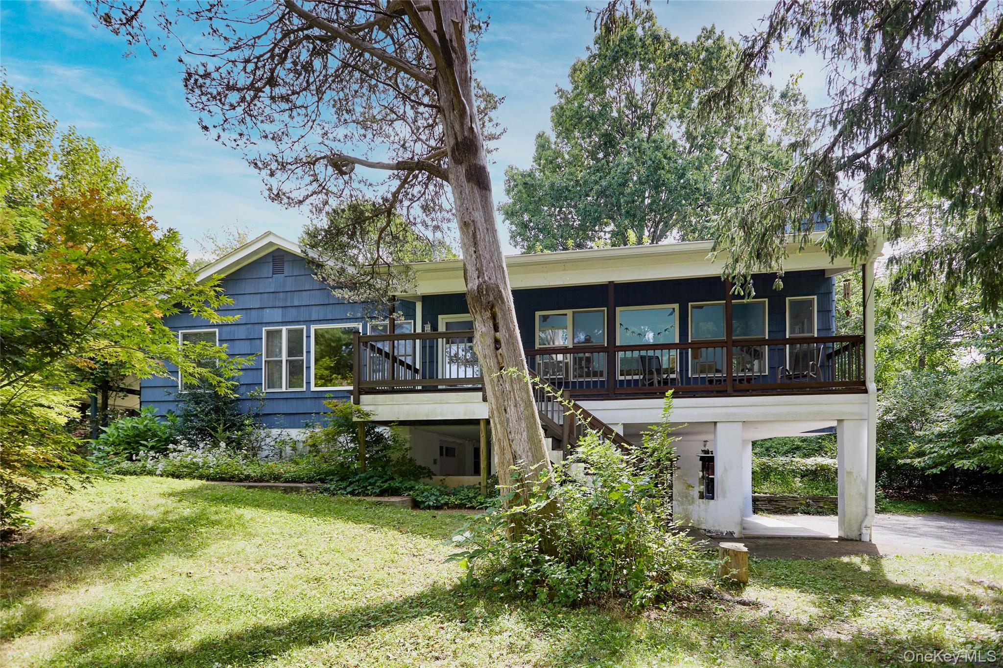 17 Merriewold Lane N – For Sale