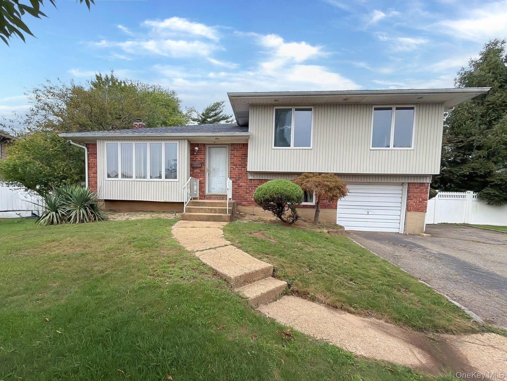 35 Eagle Lane – For Sale