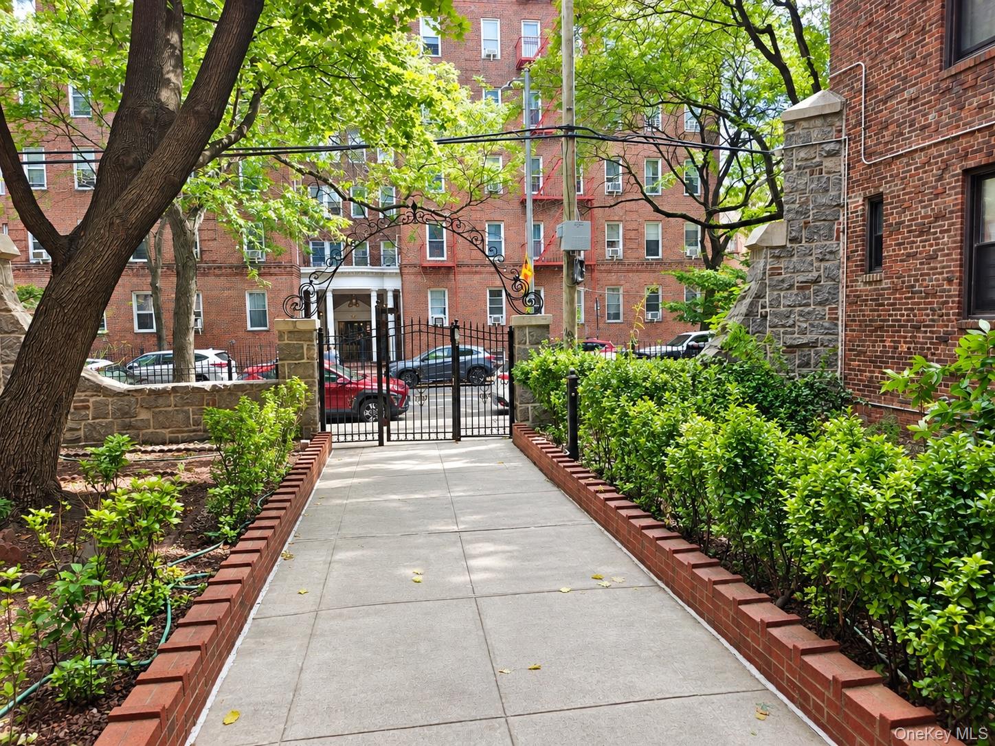 9205 Whitney Avenue, Unit A27 photo 26