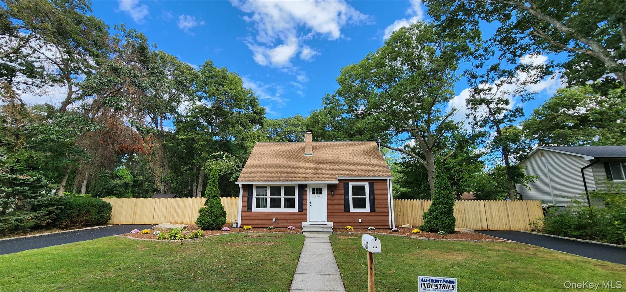 430 Boxwood Drive – For Sale photo 3