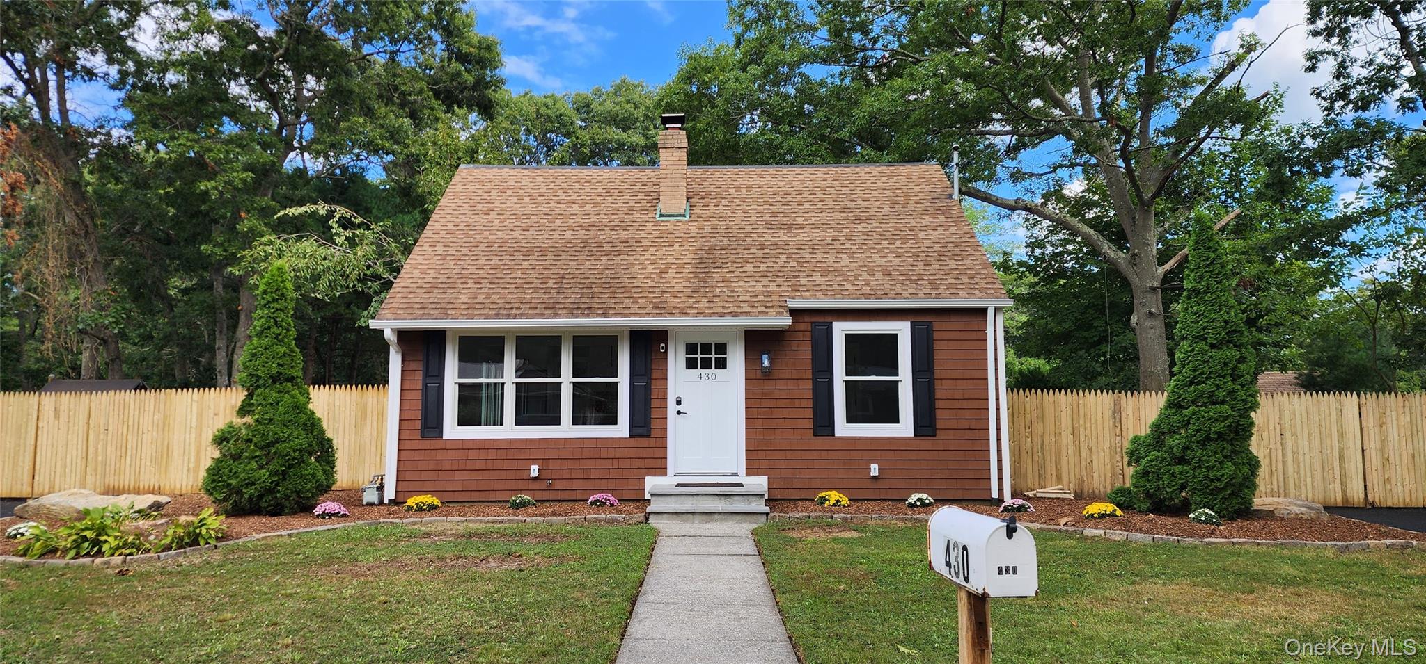 430 Boxwood Drive – For Sale photo 2