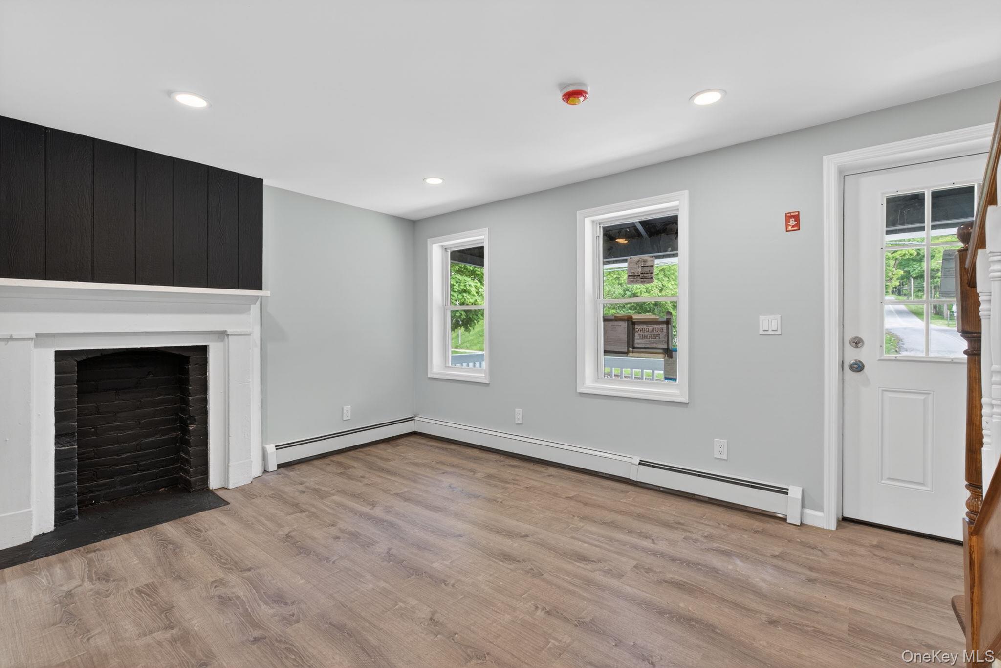 152 N Clinton Street – For Sale photo 6