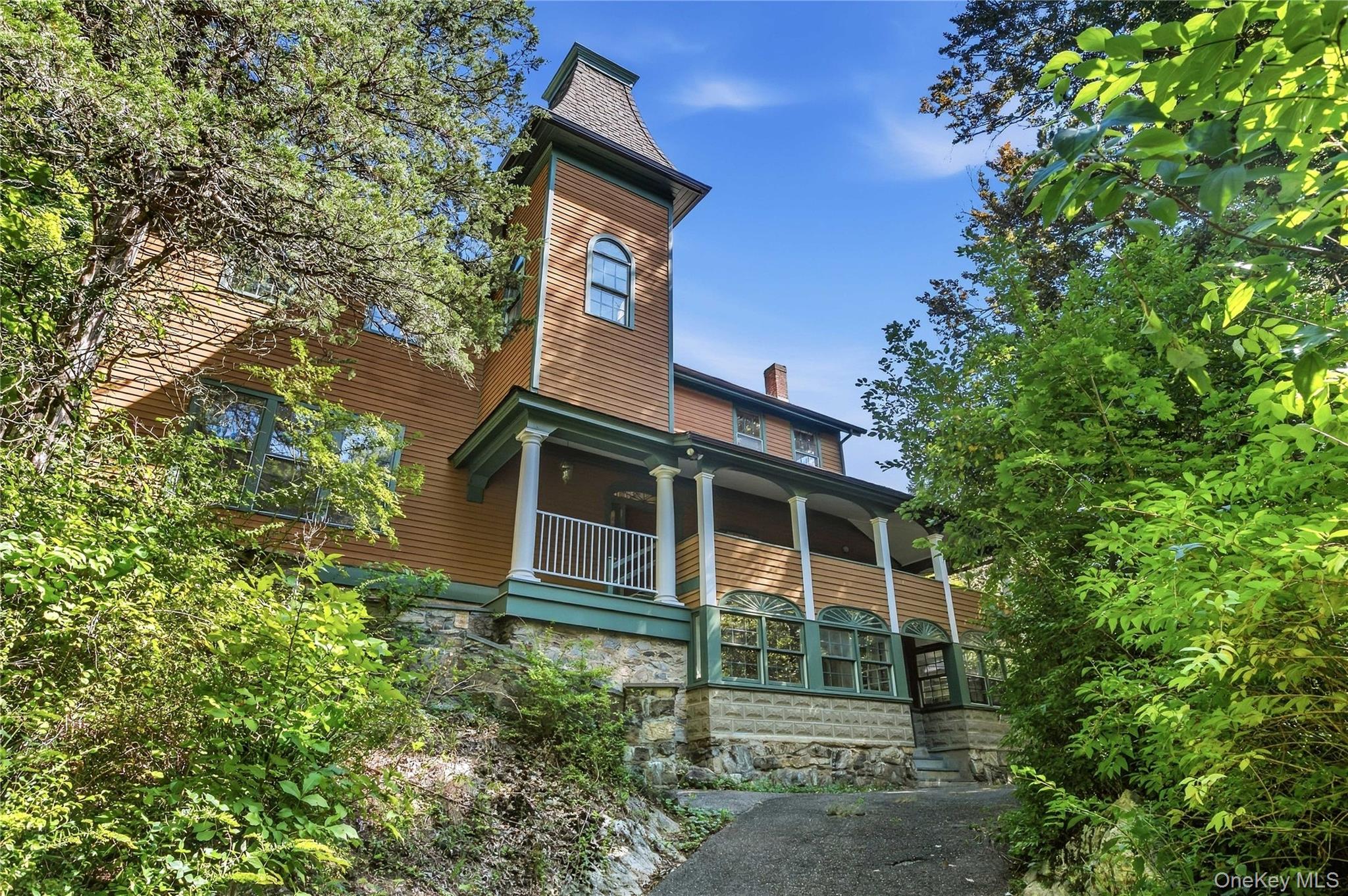 81 Glendale Road – For Sale