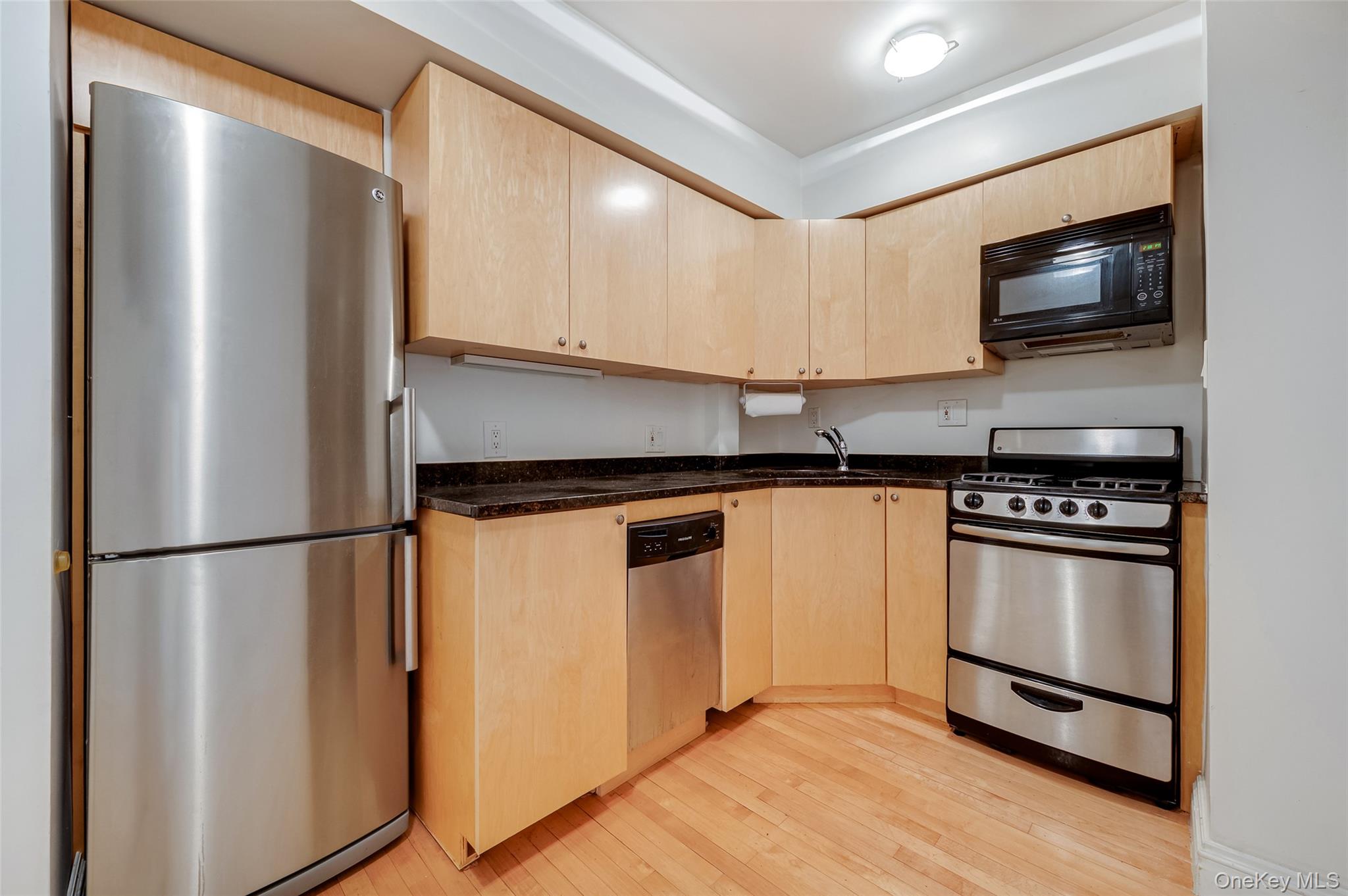 39-35 51st Street, Unit 6E photo 7
