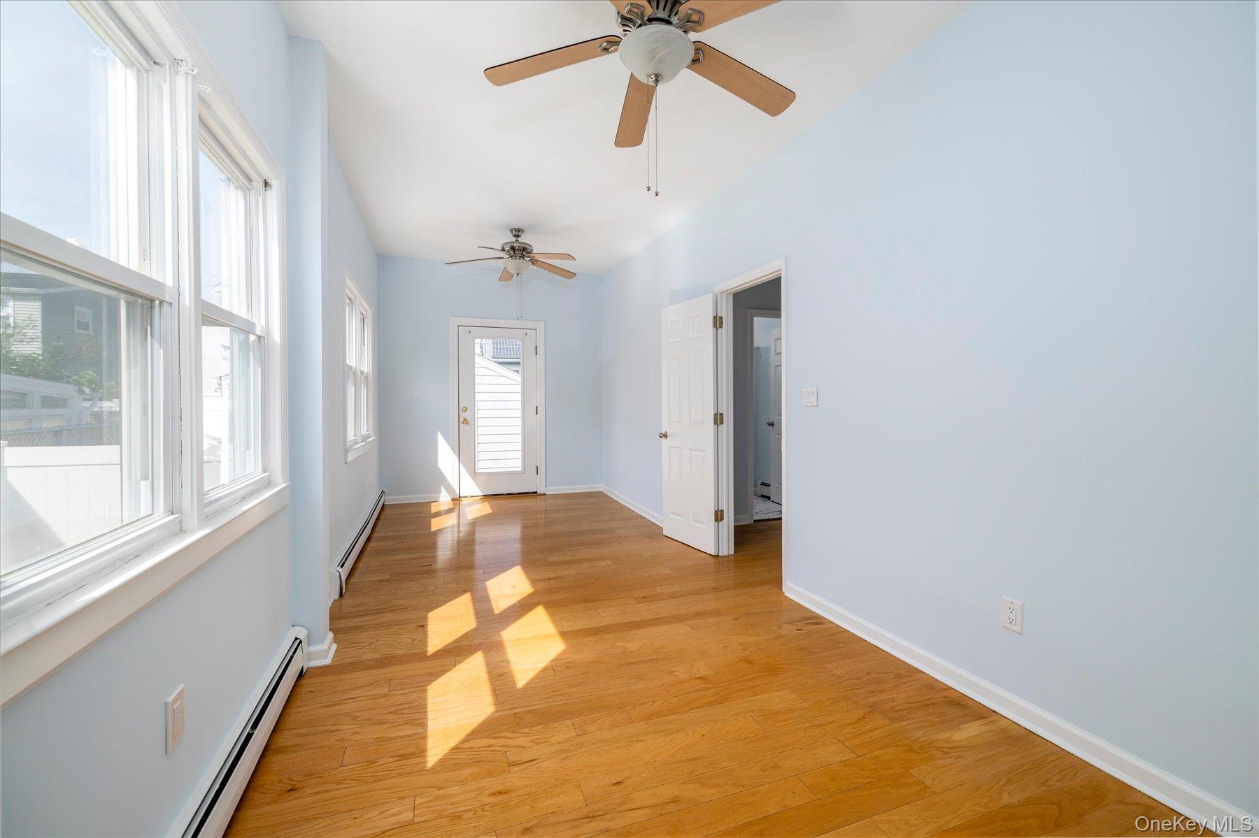 48 W Windsor Parkway – For Sale photo 22