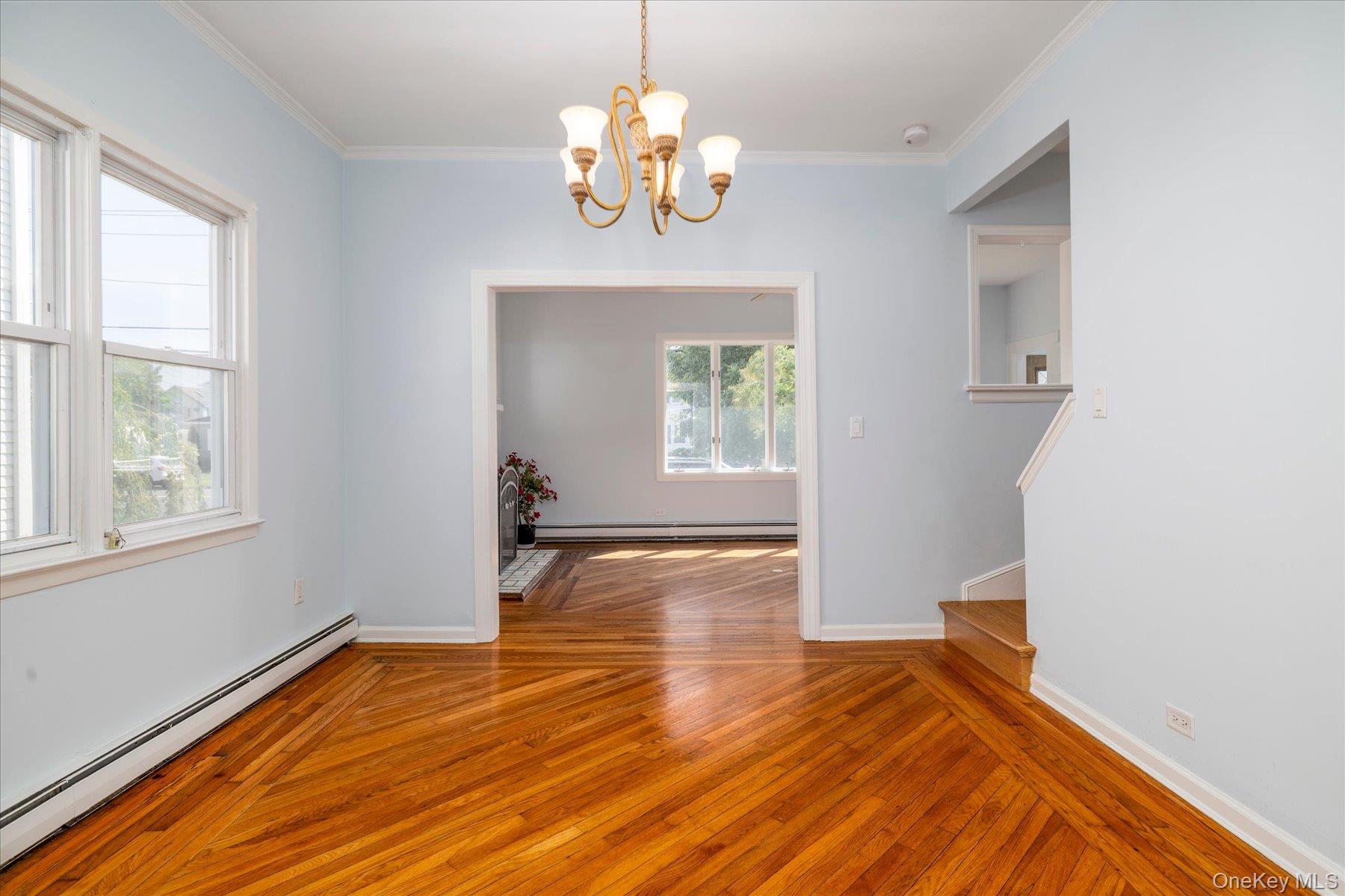 48 W Windsor Parkway – For Sale photo 16