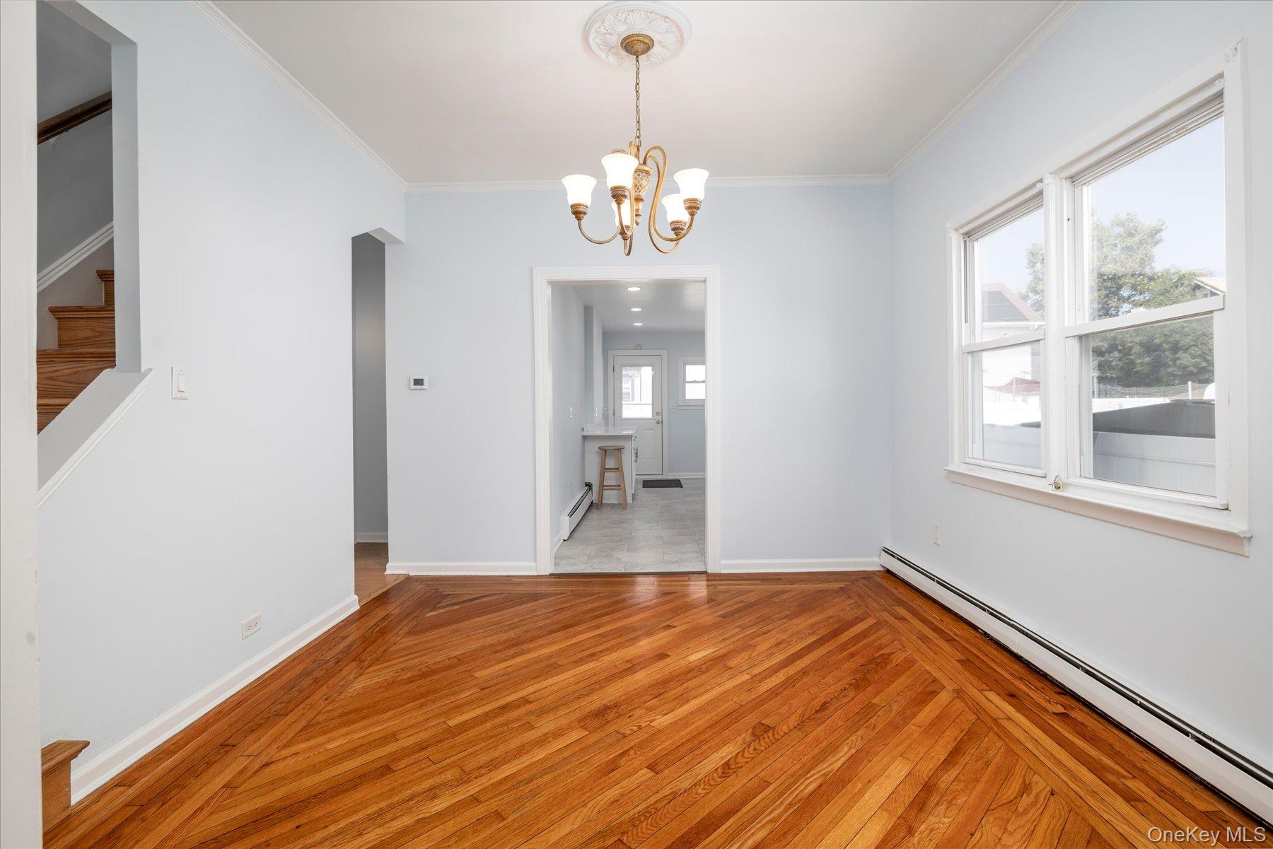 48 W Windsor Parkway – For Sale photo 15