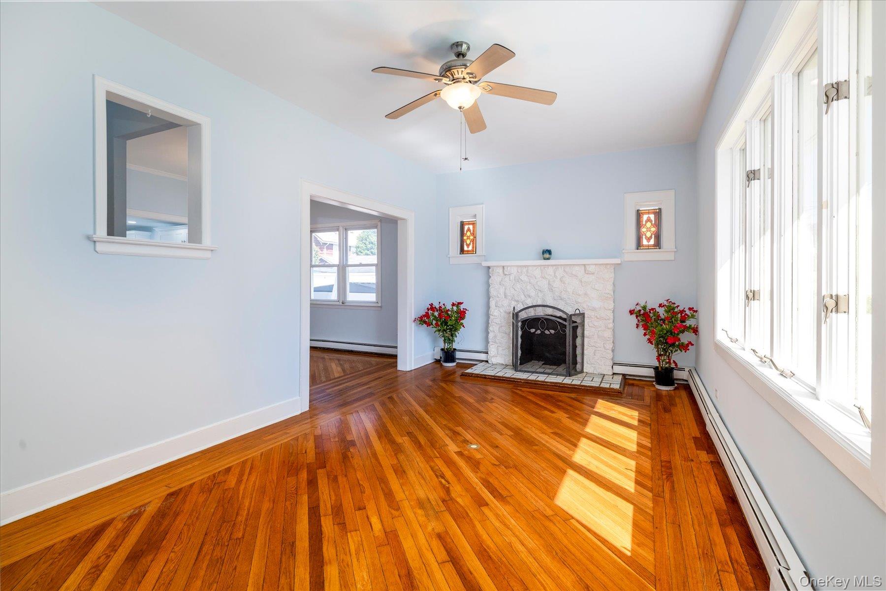 48 W Windsor Parkway – For Sale photo 11