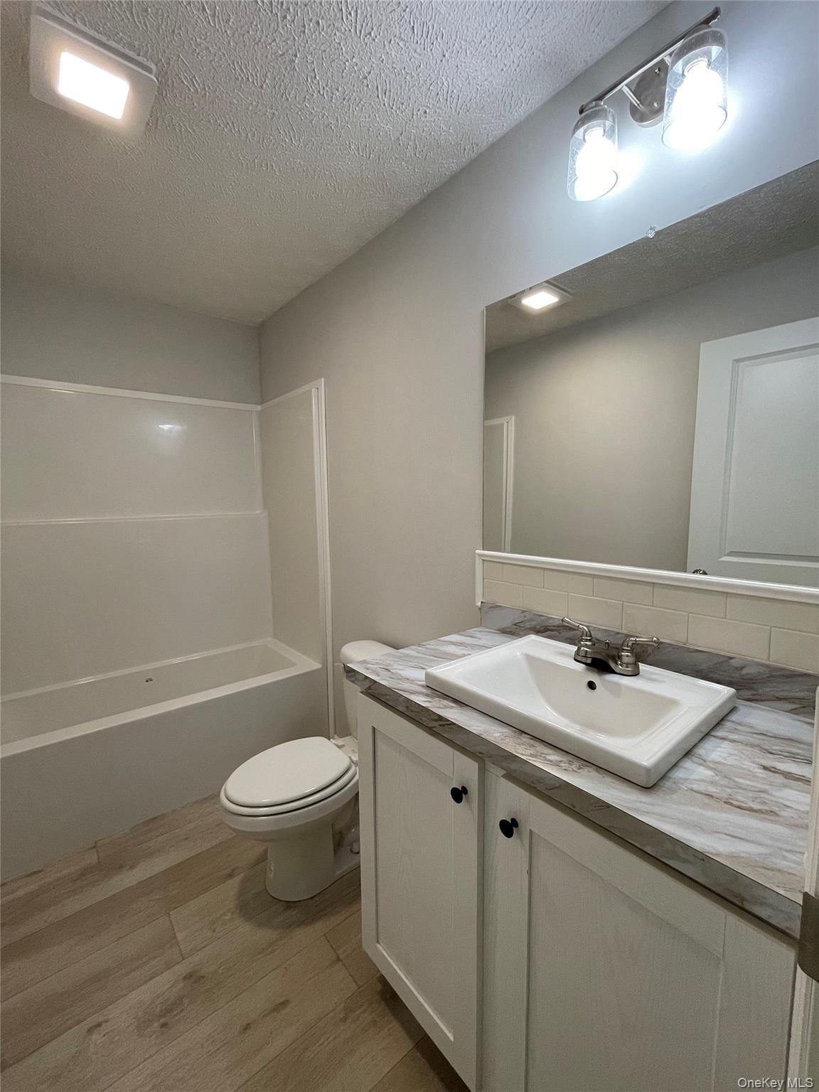 9 Odell – For Sale photo 21