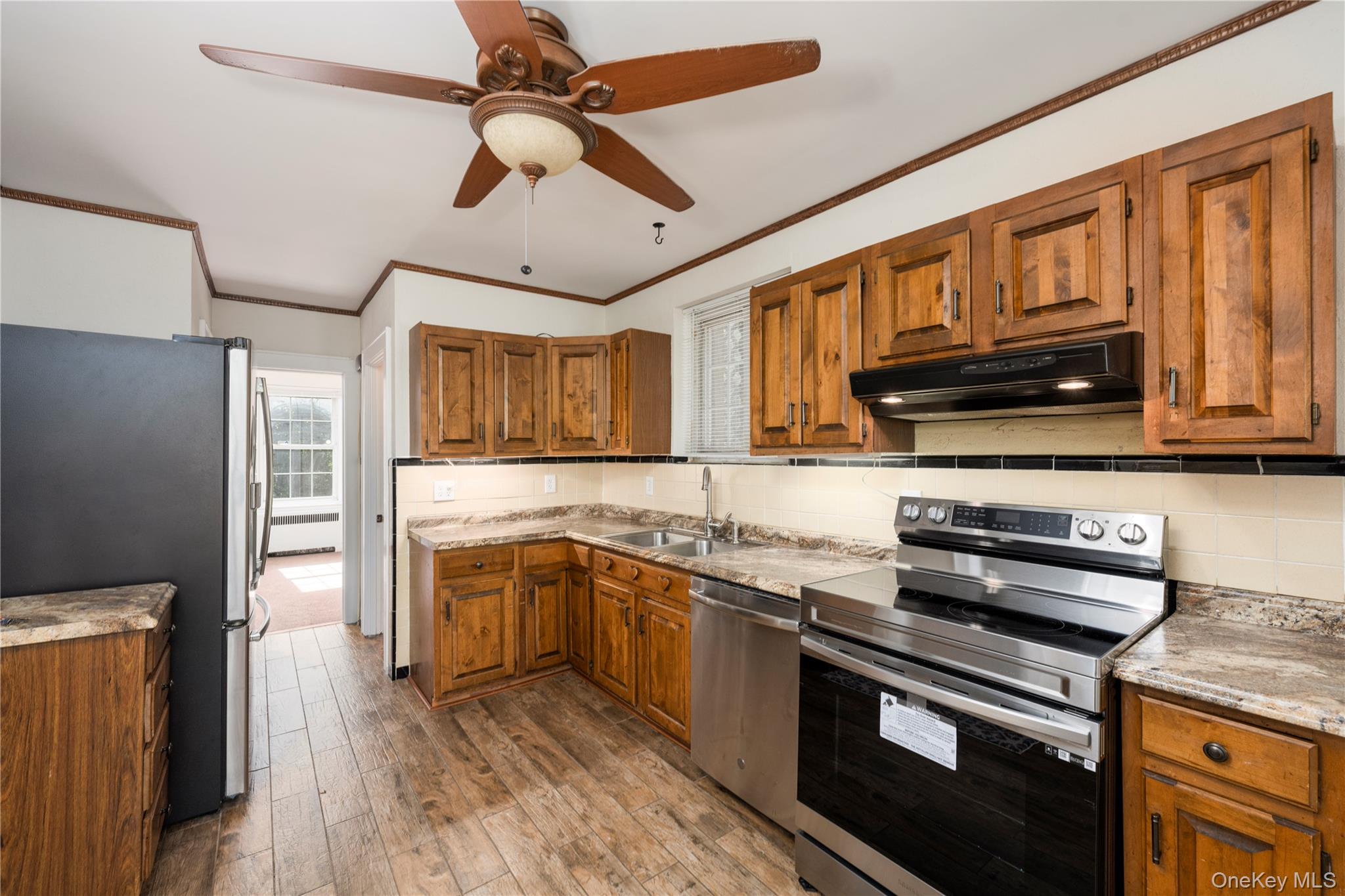 43 Leslie Road – For Sale photo 5