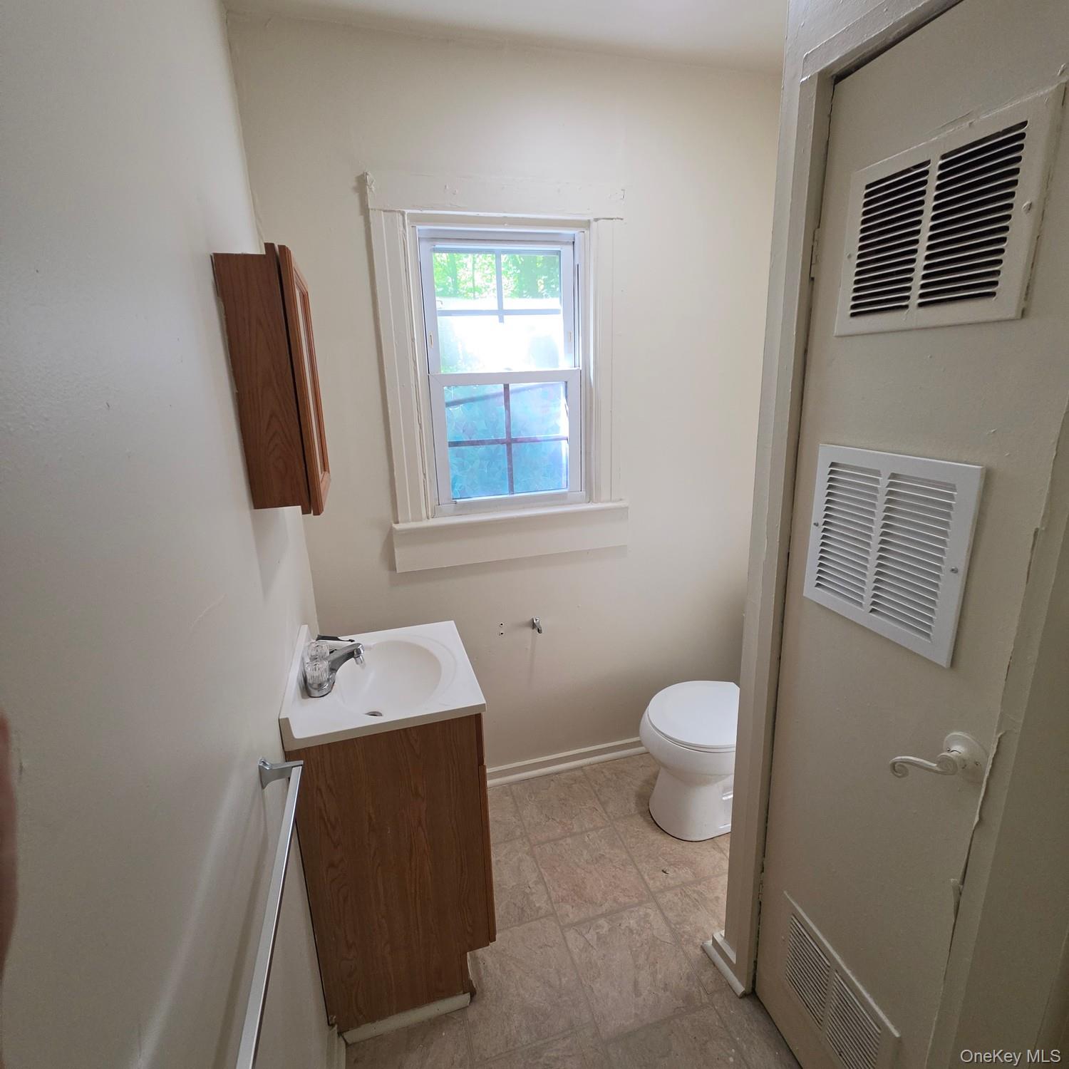 4 Storybrook Lane W – For Rent photo 7
