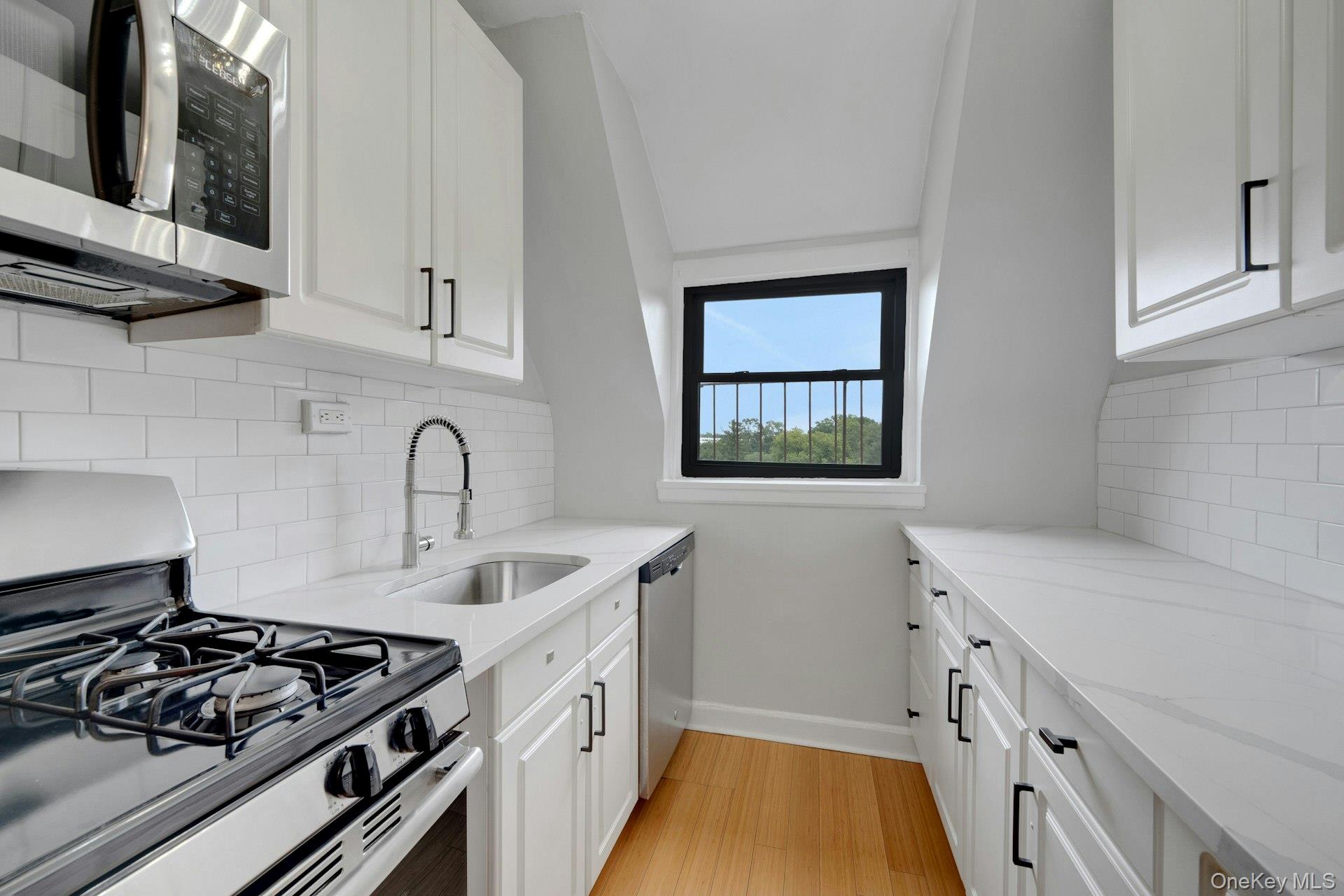 64 Kensington Road, Unit 3B photo 15
