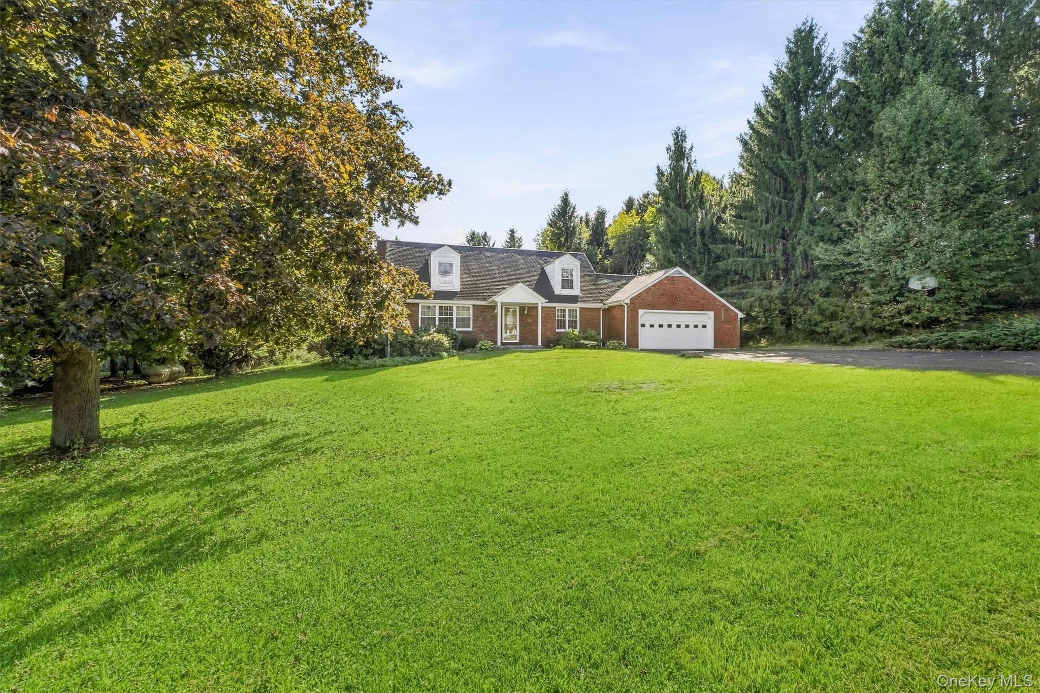 17 Chestnut Lane – For Sale photo 2