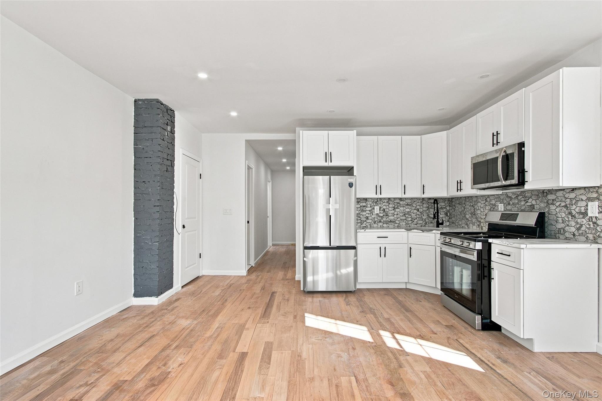 187-12 Mangin Ave – For Sale photo 5
