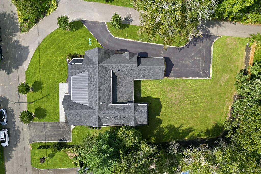 1 Timothy Lane – For Sale photo 4
