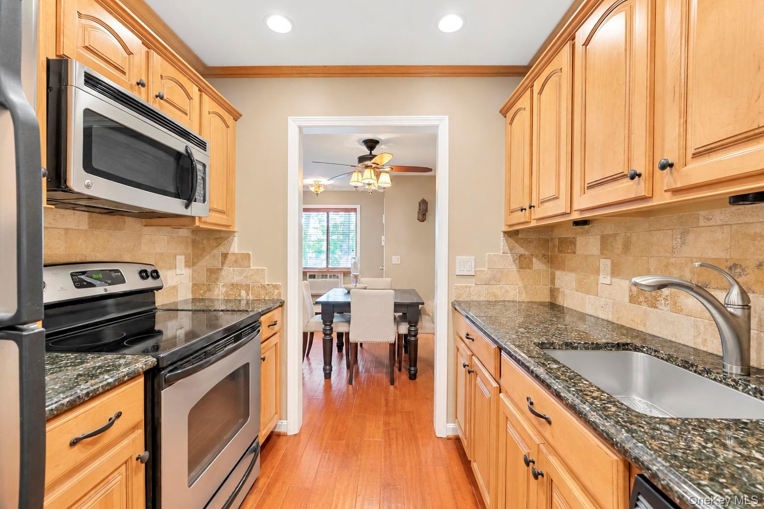 107 Richmond Boulevard, Unit 4B photo 21