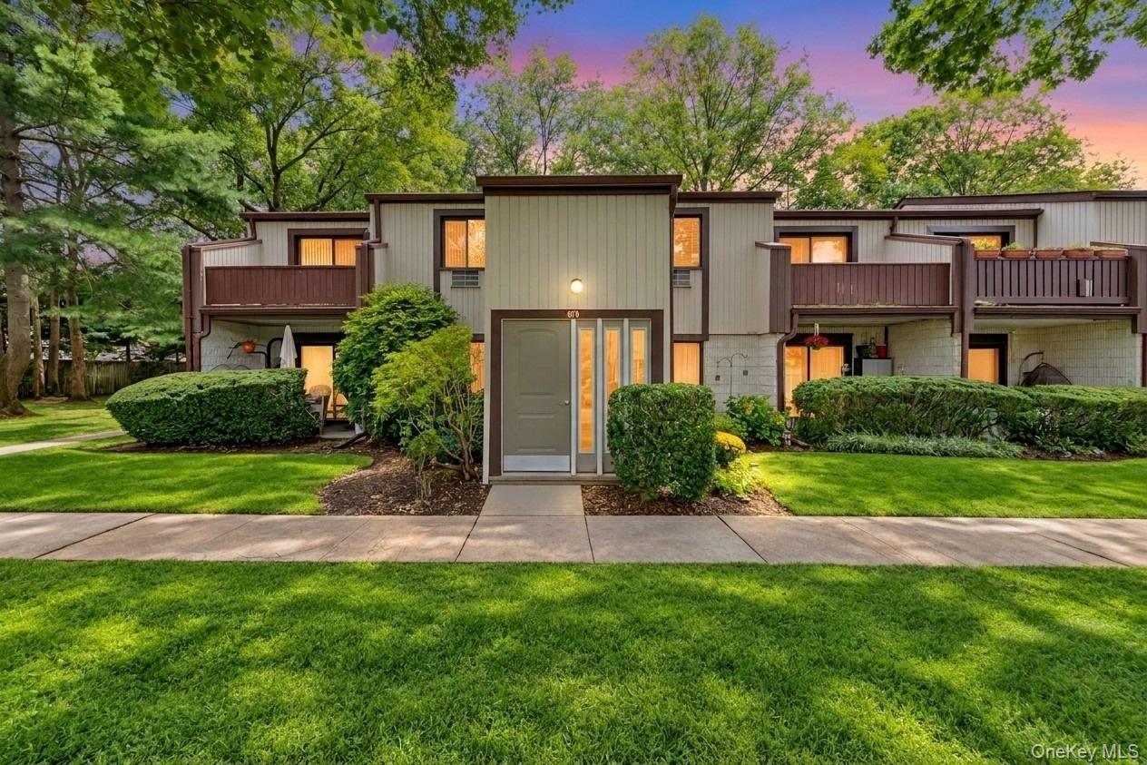 107 Richmond Boulevard, Unit 4B