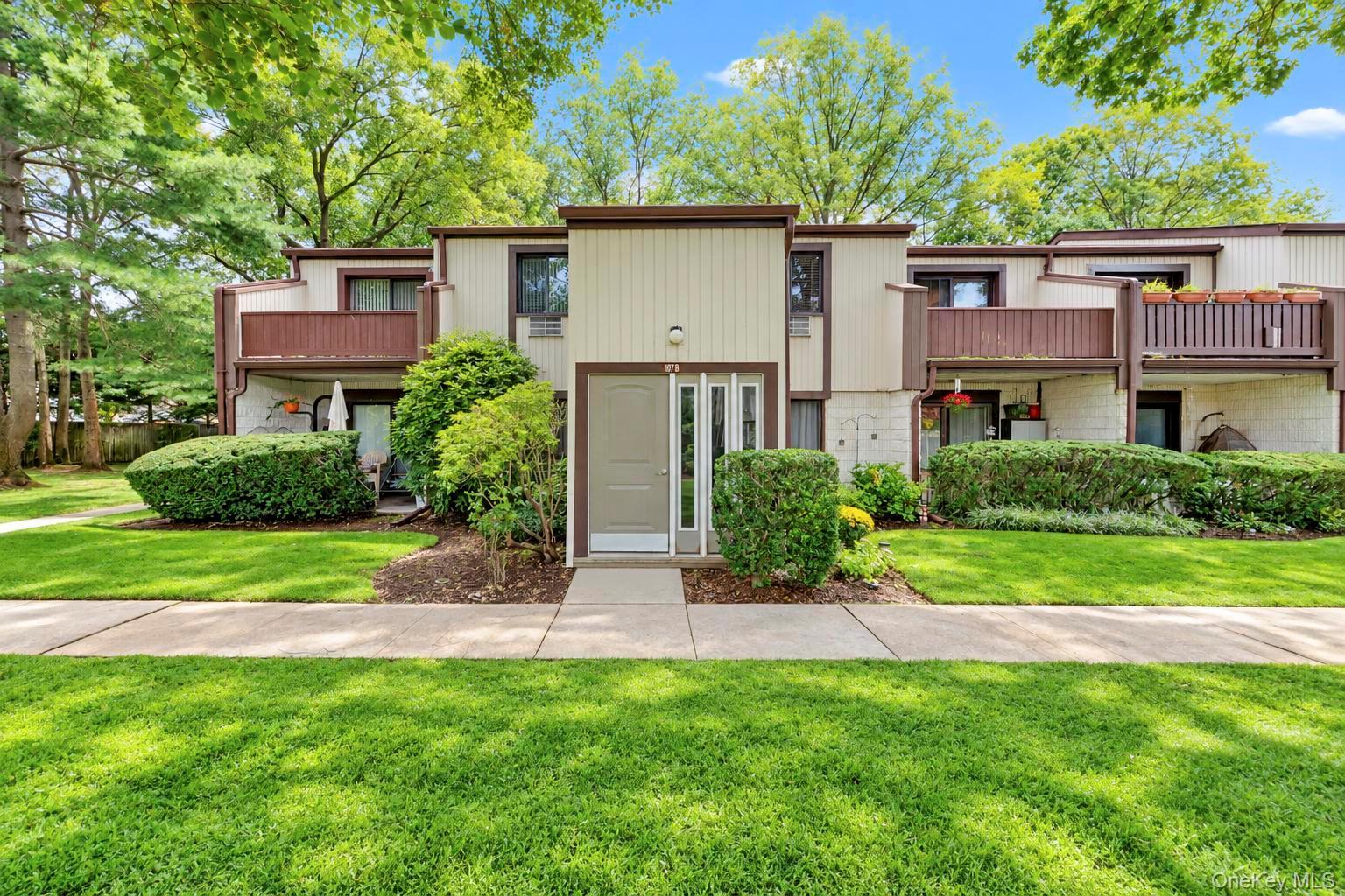 107 Richmond Boulevard, Unit 4B photo 2