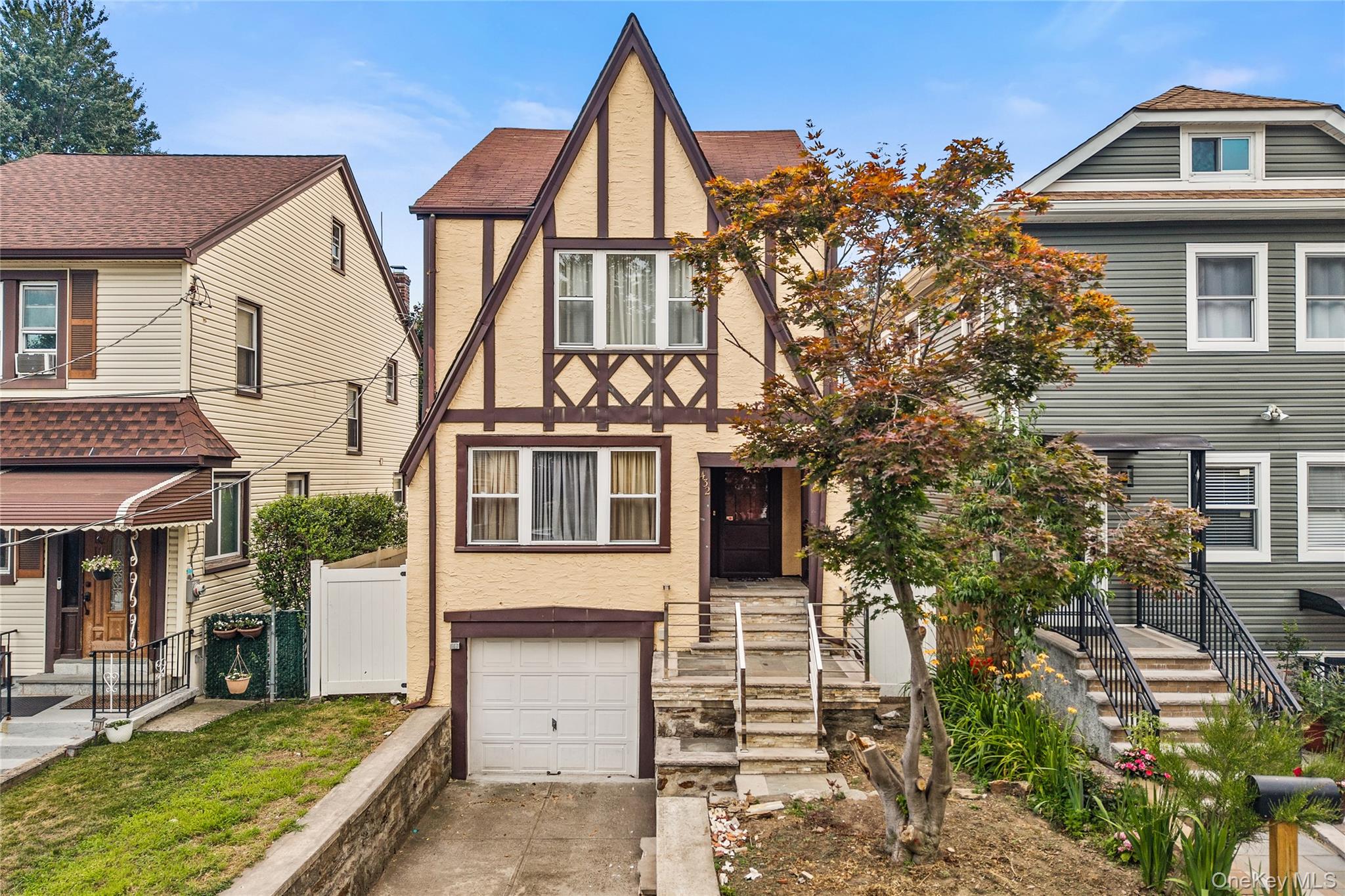 432 Bedford Avenue – For Sale photo 2