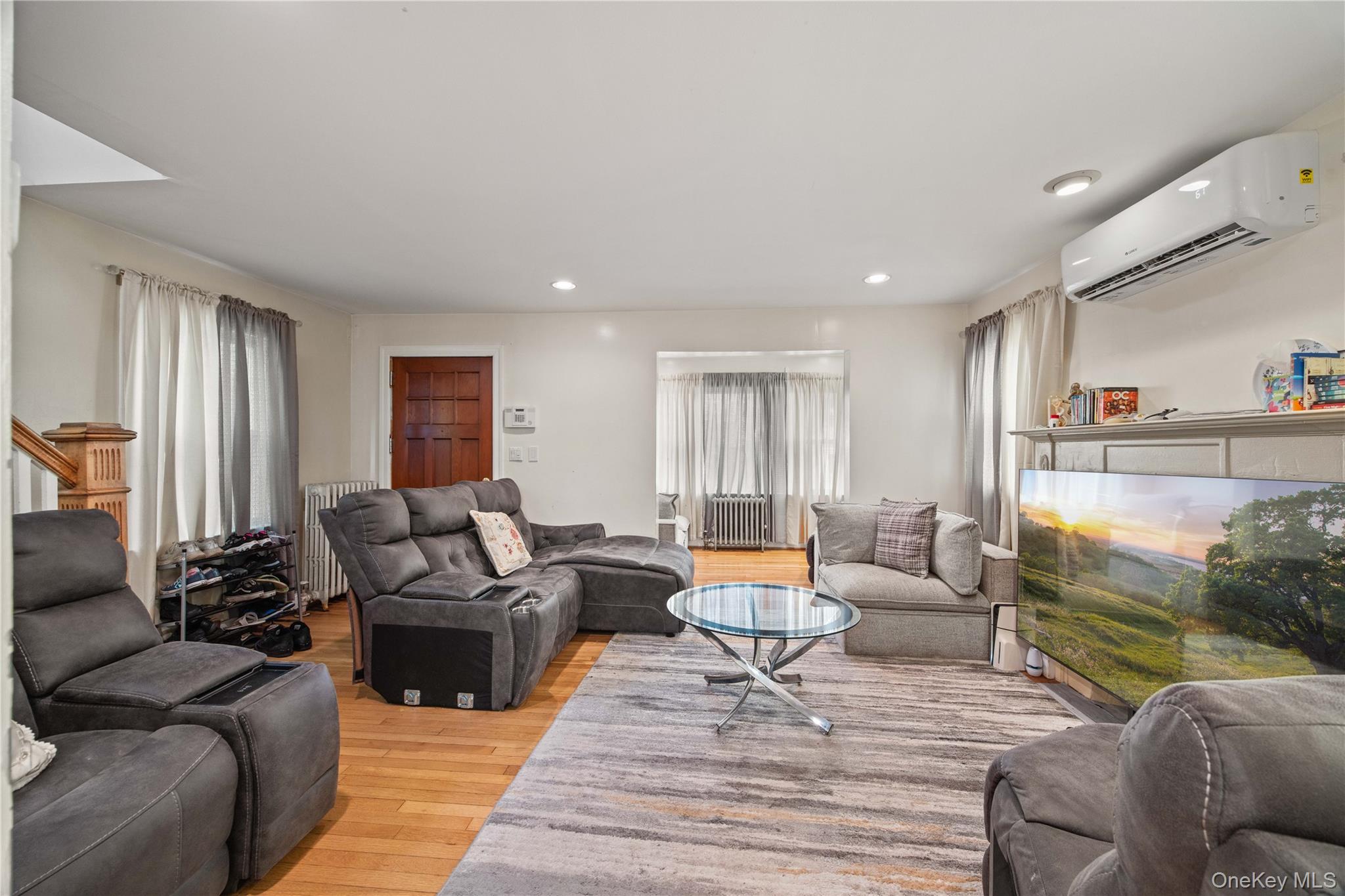 432 Bedford Avenue – For Sale photo 4