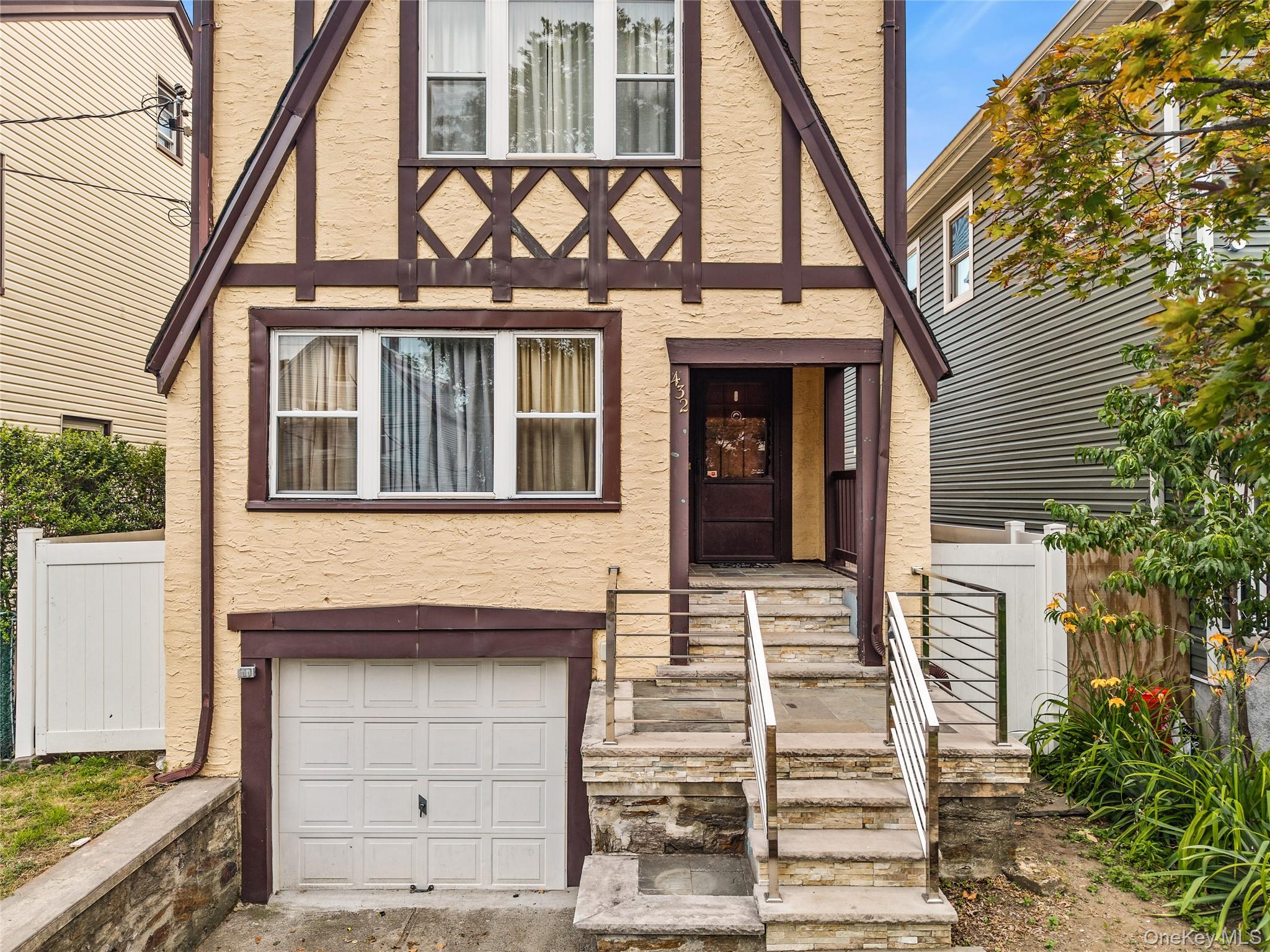 432 Bedford Avenue – For Sale photo 3