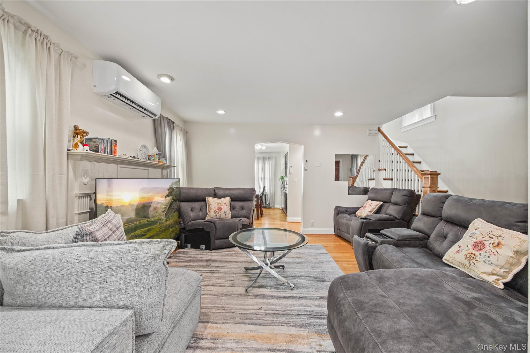 432 Bedford Avenue – For Sale photo 6