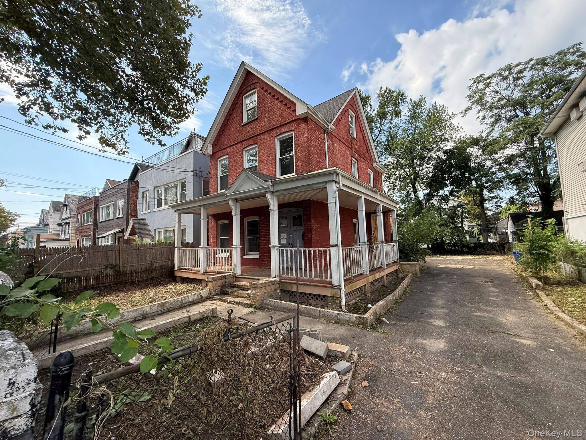 332 S 6th Avenue – For Sale photo 5