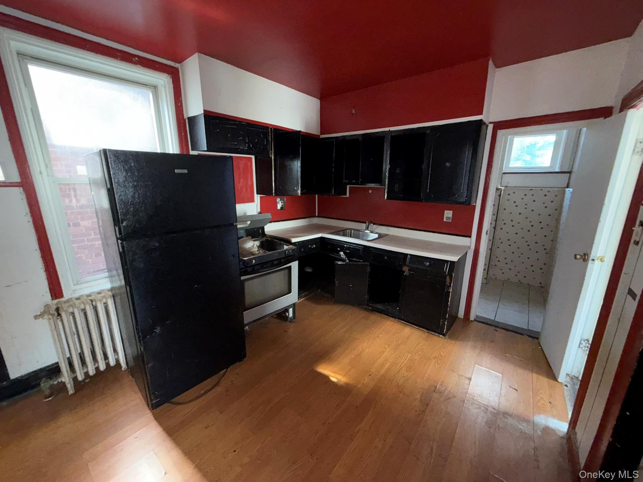 332 S 6th Avenue – For Sale photo 7