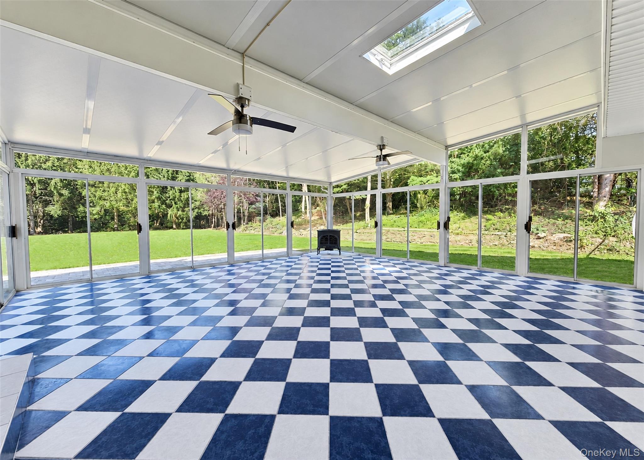 19 Victoria Lane – For Sale photo 12