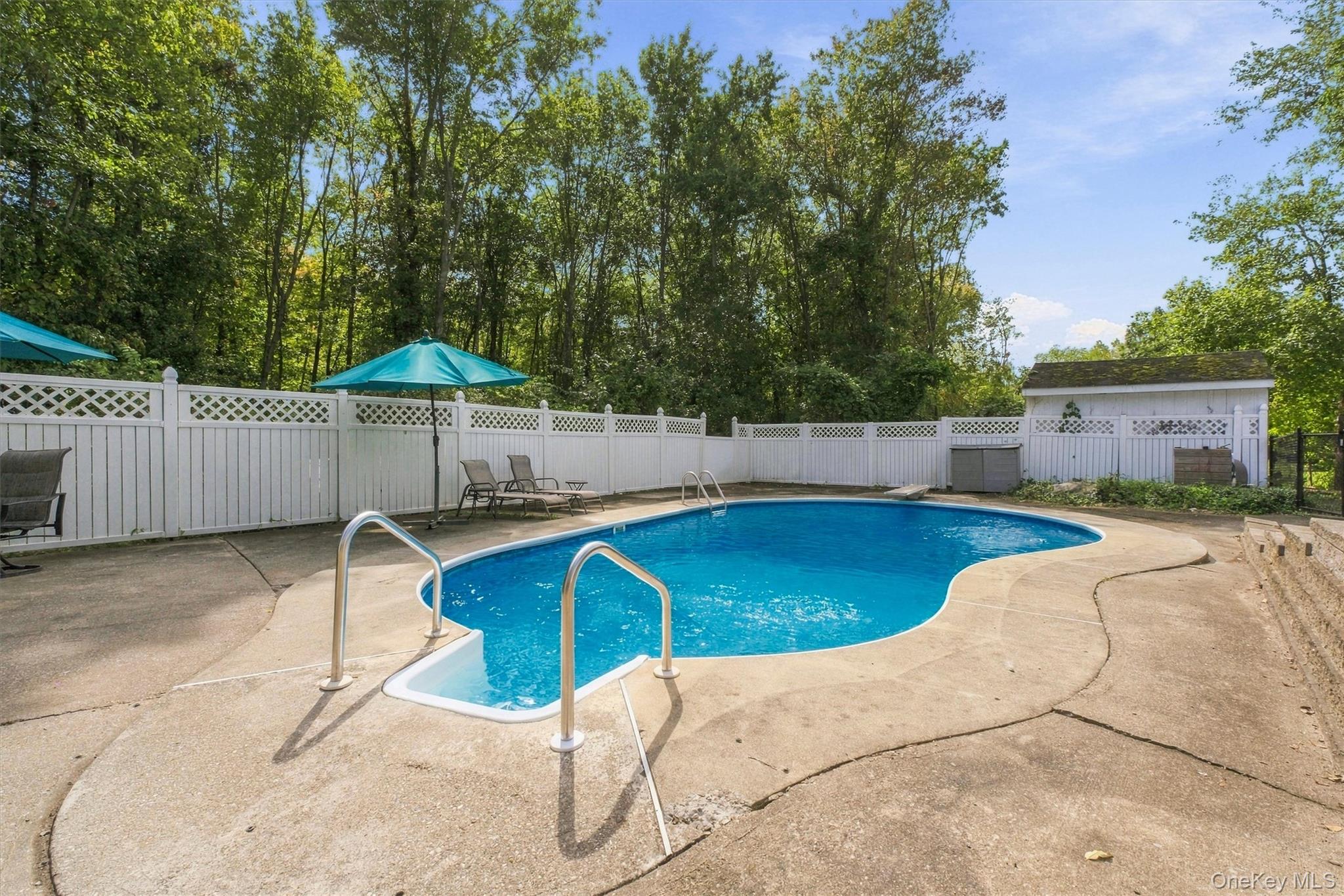 77 Robin Drive – For Sale photo 37