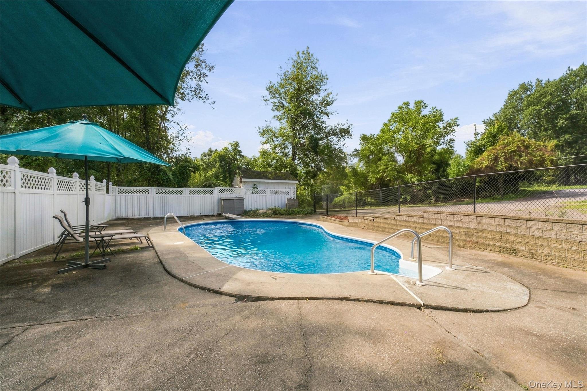 77 Robin Drive – For Sale photo 36