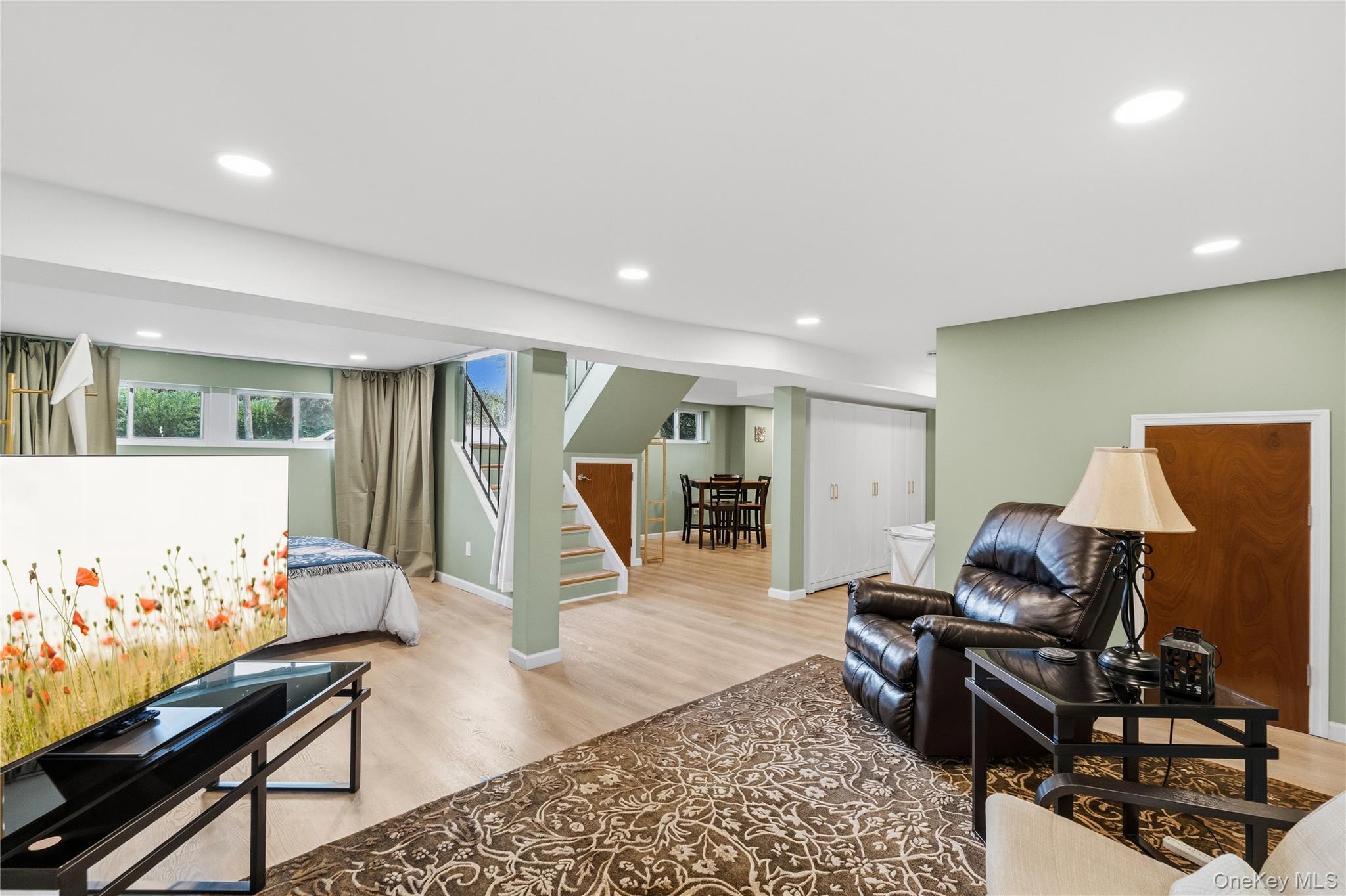 5 Lansing Lane – For Sale photo 32