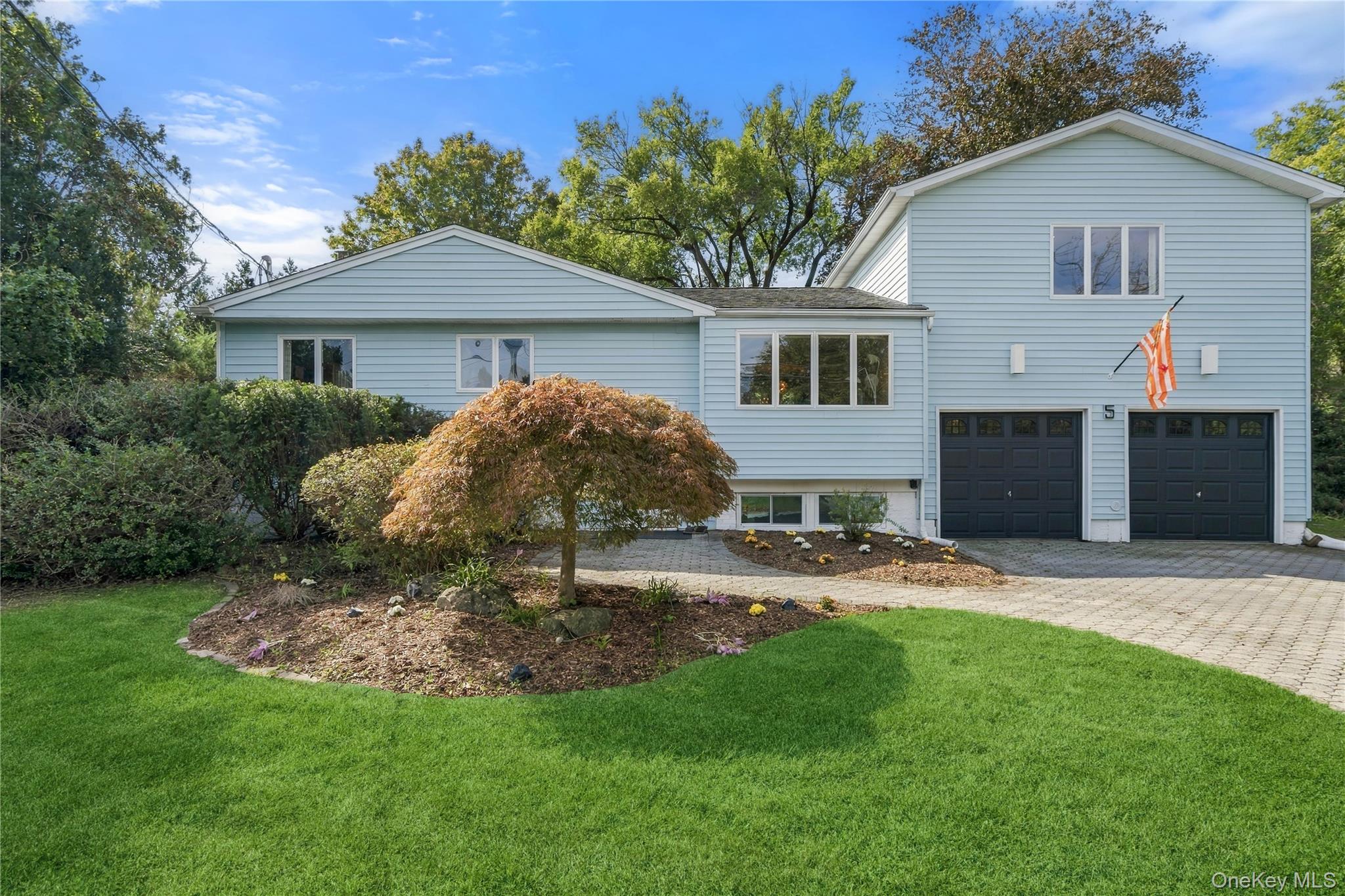 5 Lansing Lane – For Sale photo 2