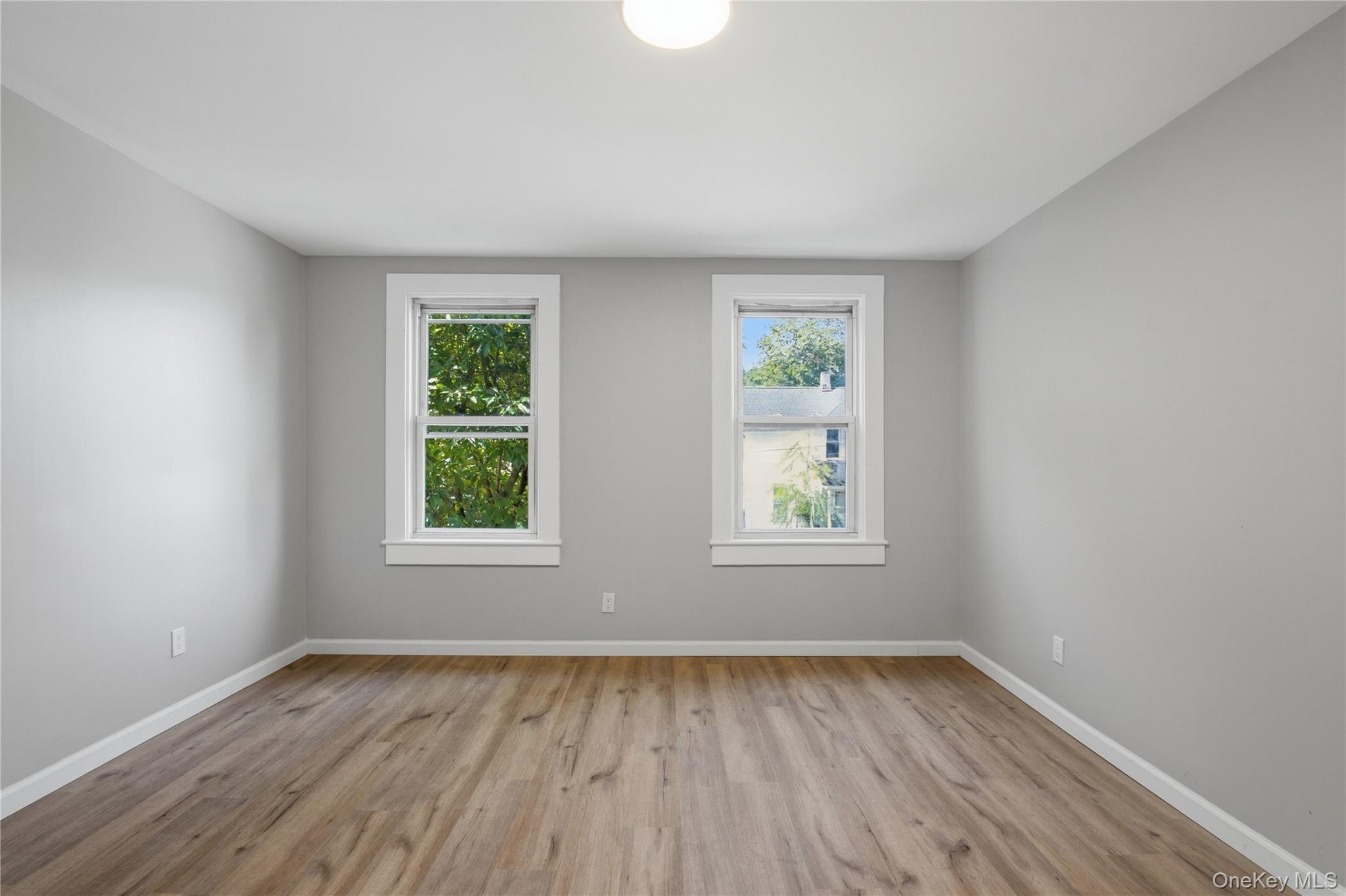 10 Jones Street – For Sale photo 12