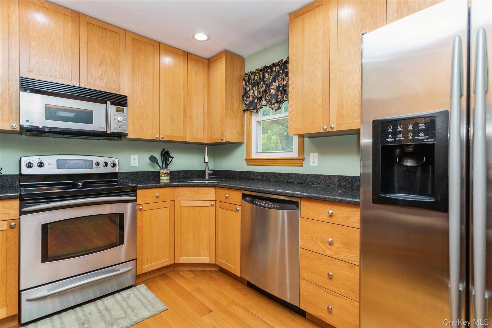 252 Buttonwood Avenue – For Sale photo 14
