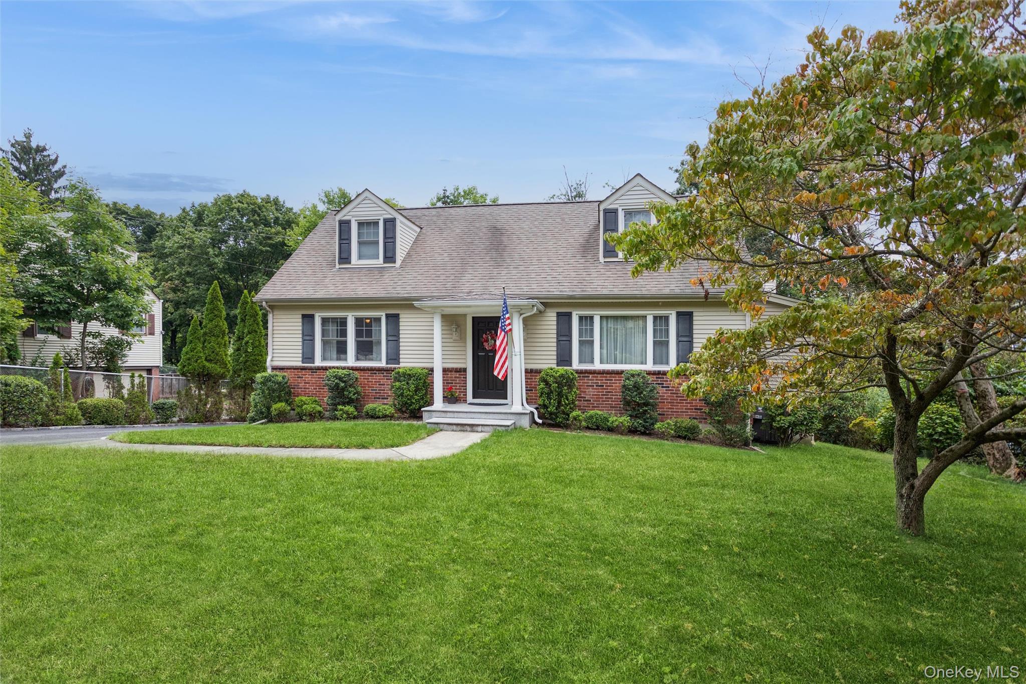252 Buttonwood Avenue – For Sale photo 2