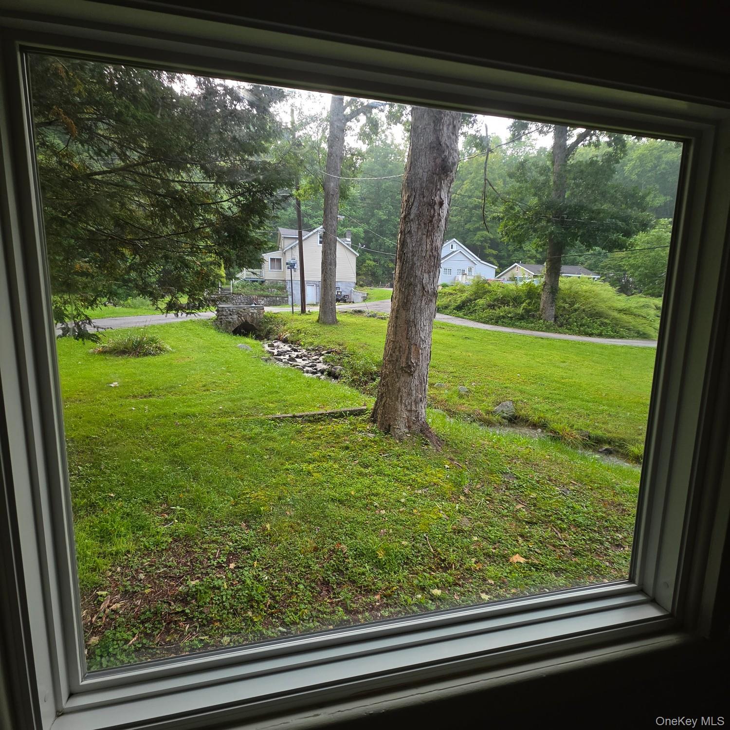 2 Storybrook Lane W – For Rent photo 2