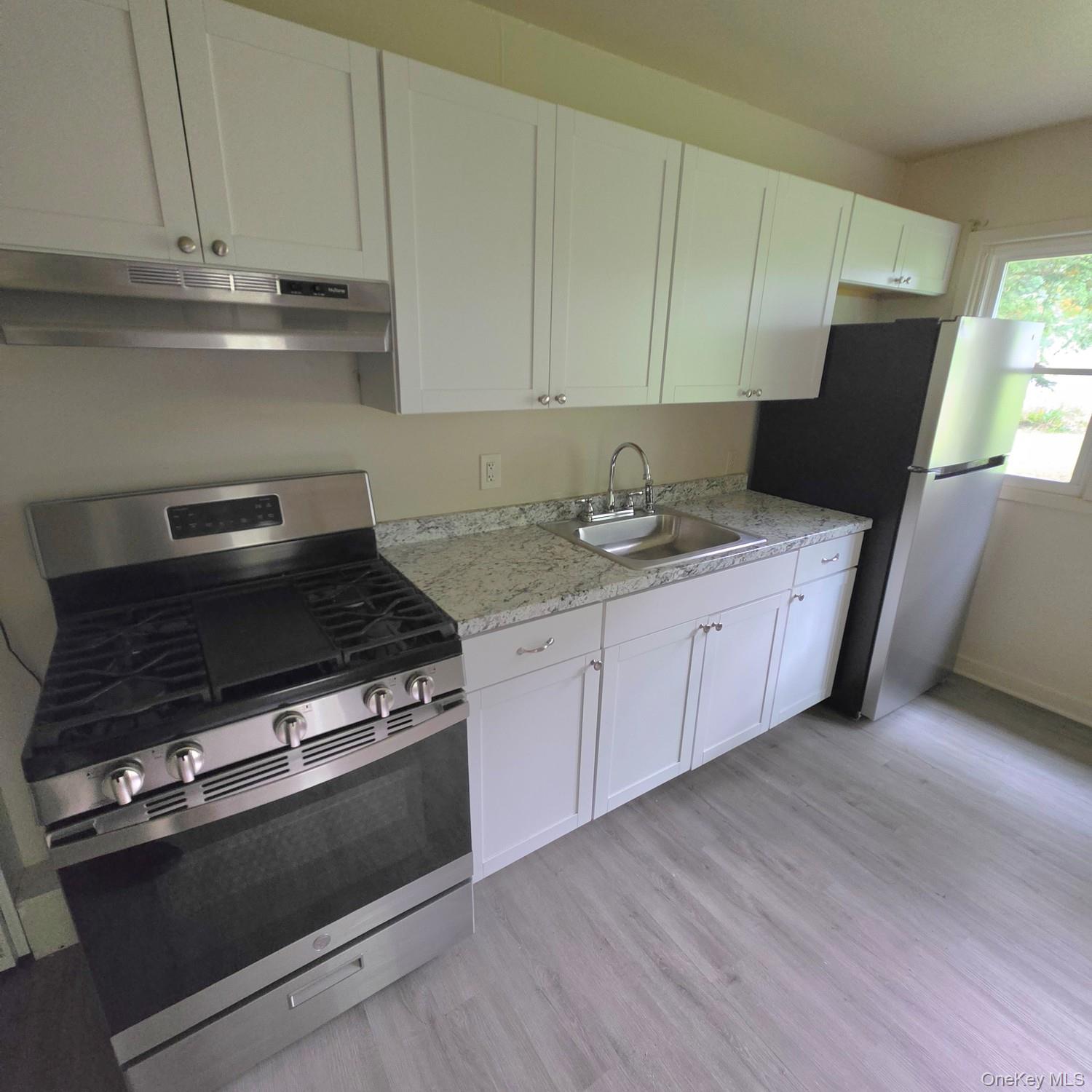 2 Storybrook Lane W – For Rent photo 4