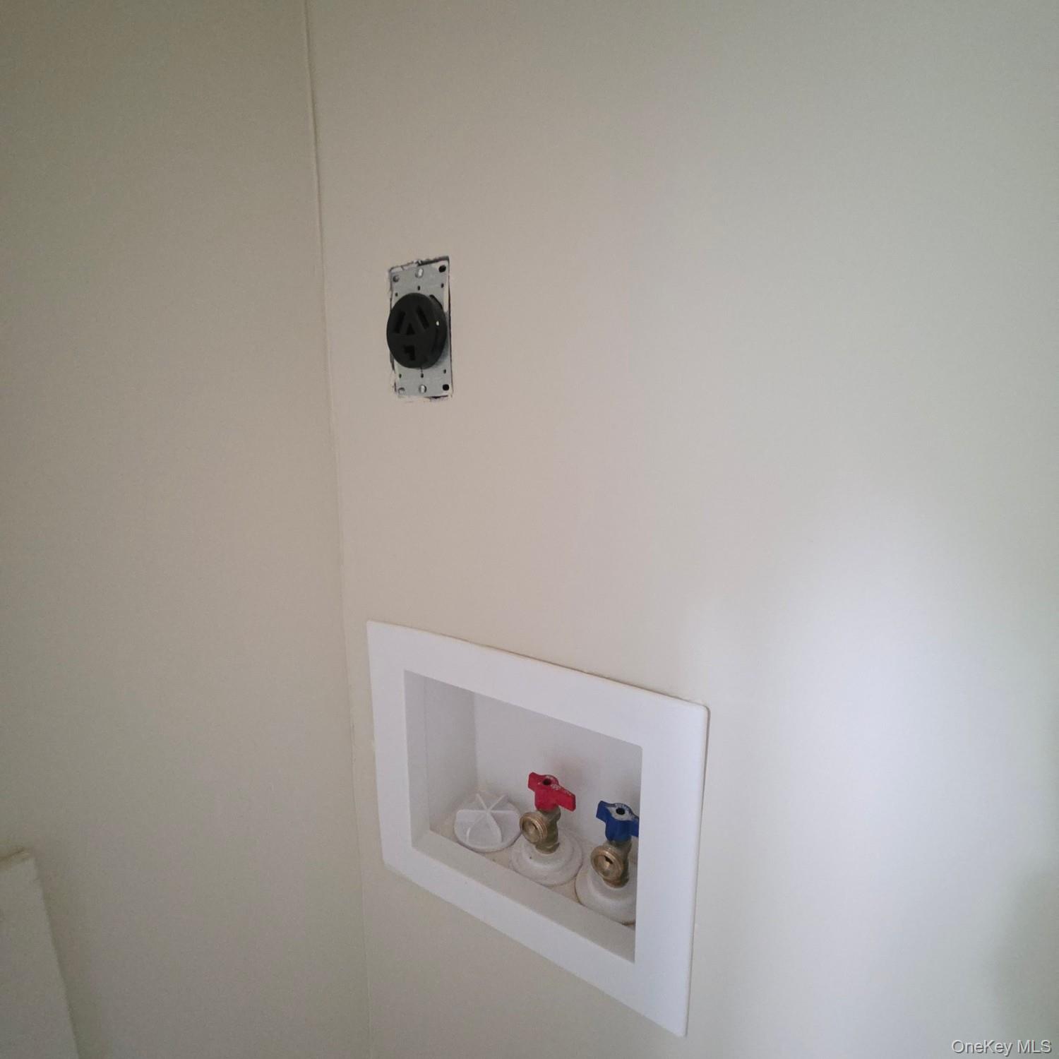 2 Storybrook Lane W – For Rent photo 7