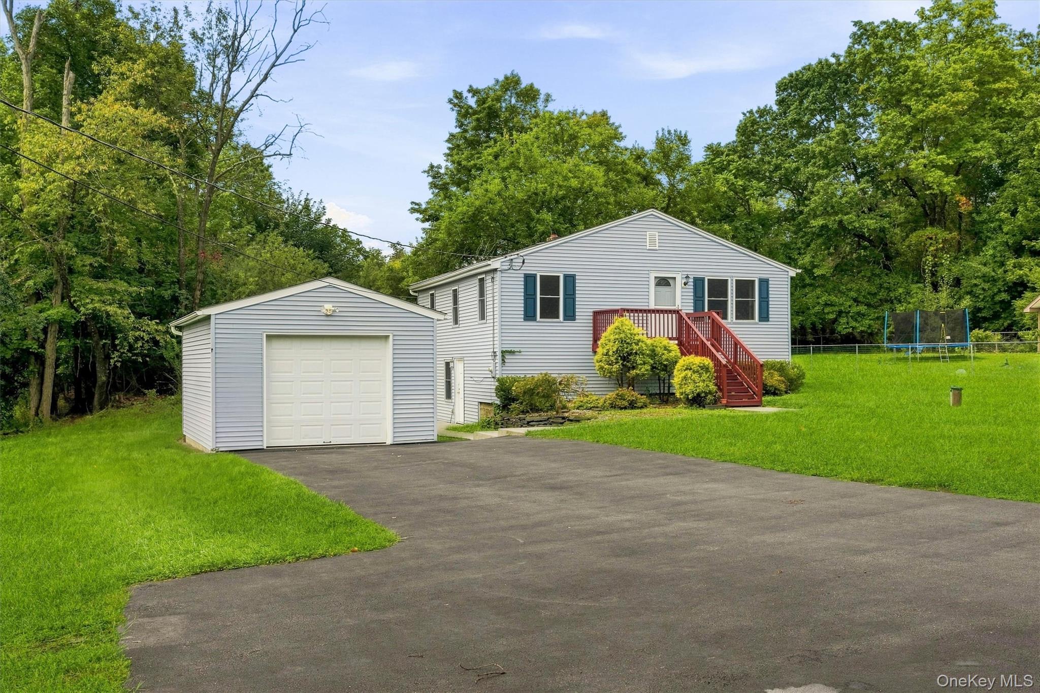 11 Strack Road – For Sale photo 2