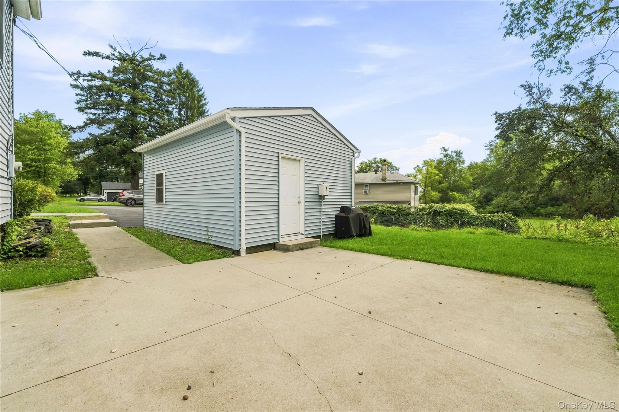 11 Strack Road – For Sale photo 40